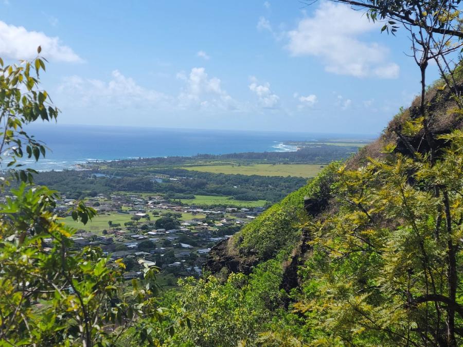 Sleeping Giant: Nounou East Trailhead in Kapaʻa, Kaua‘i