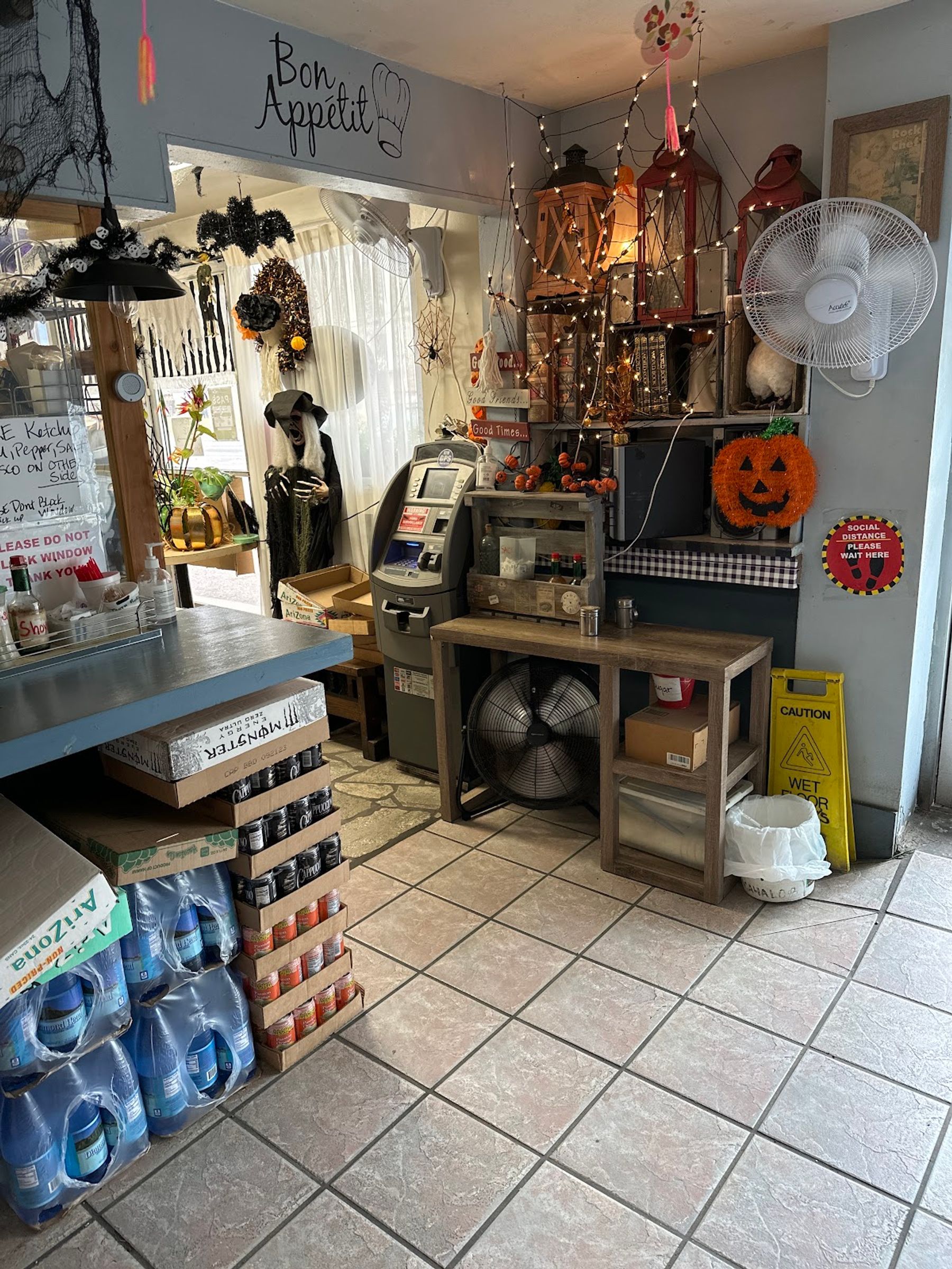 Photo 7 of Penny's Drive In in Pearl Harbor & ʻAiea, Oahu