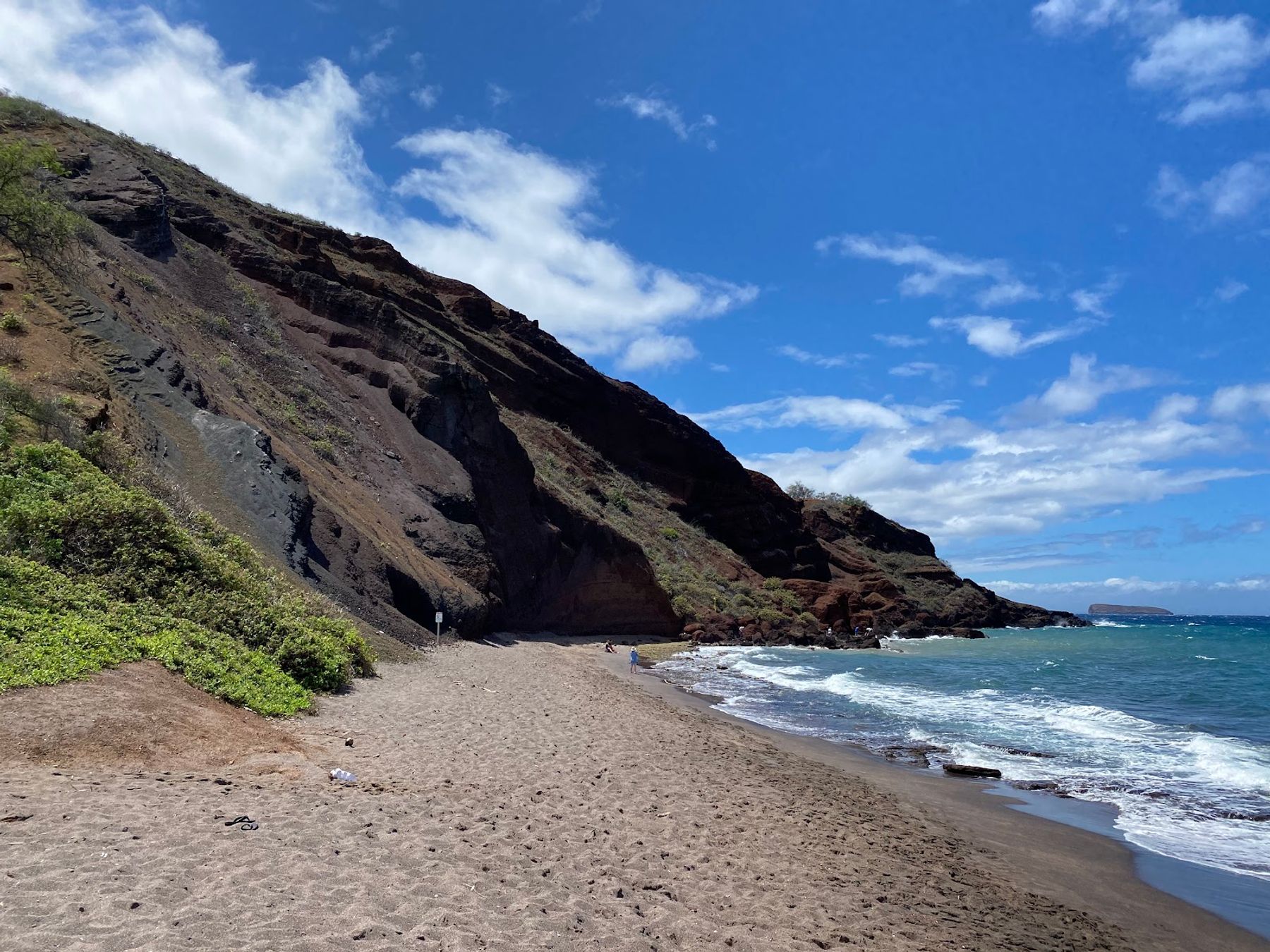 Photo 1 of Oneuli Beach in Mākena, Maui