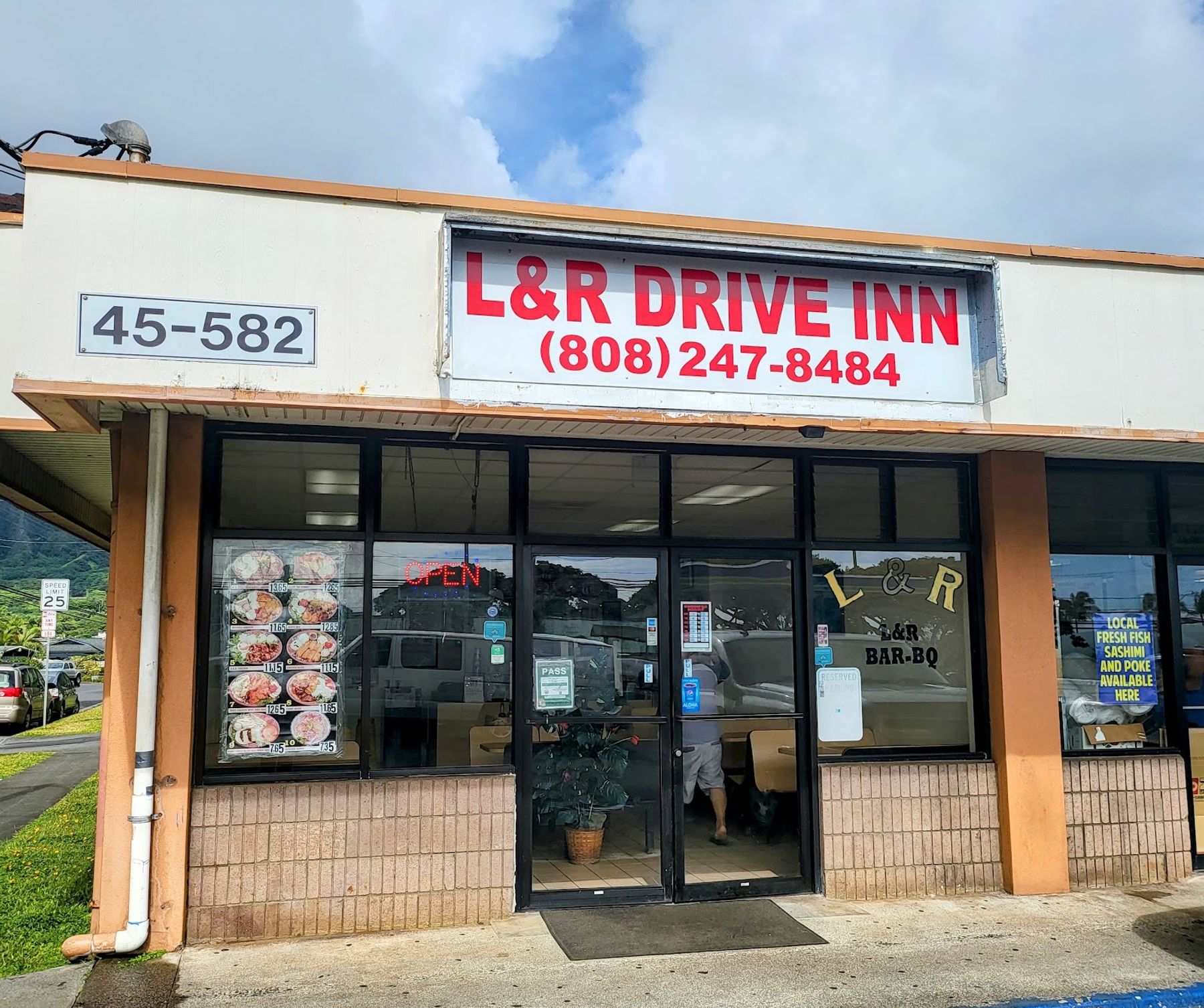 Photo 1 of L & R Drive Inn in Kāneʻohe, Oahu