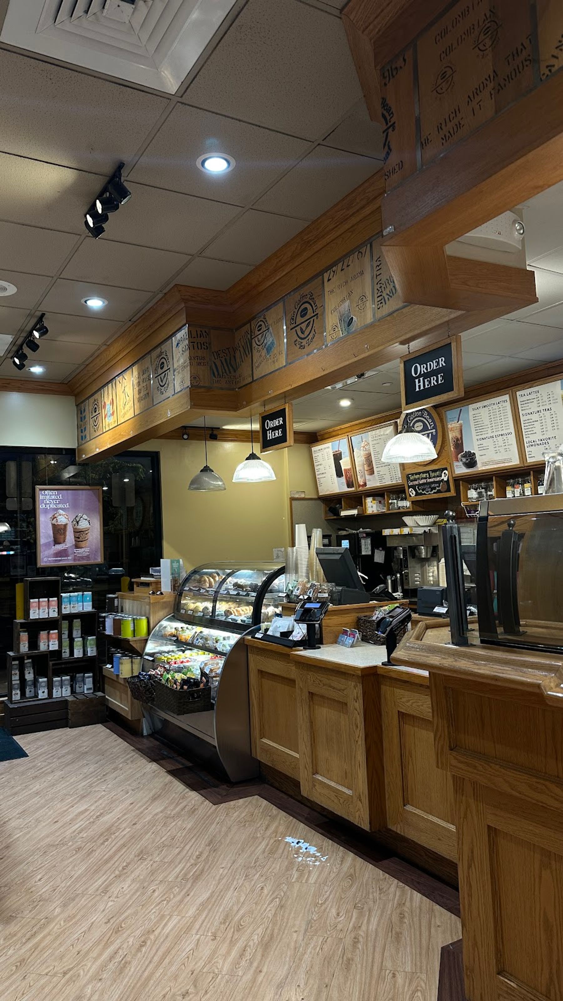 Photo 4 of The Coffee Bean & Tea Leaf Kailua in Kailua & Lanikai, Oahu