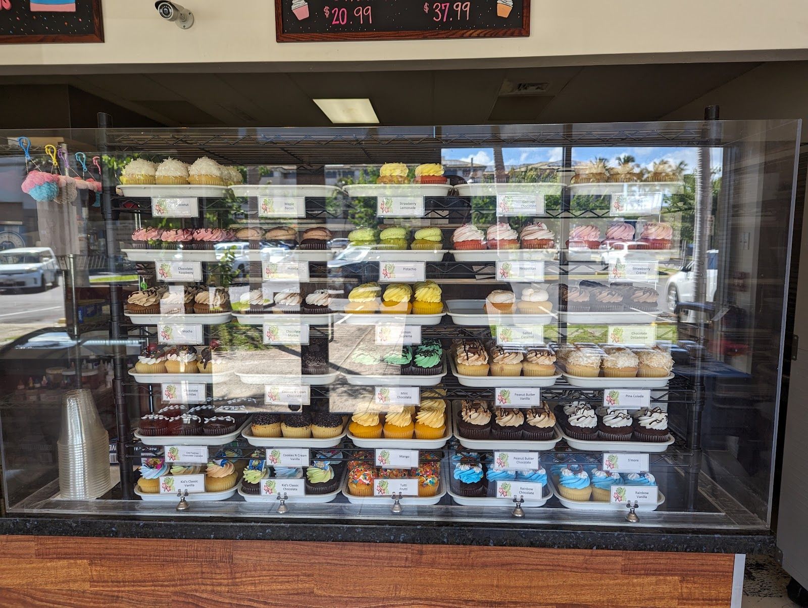 Photo 3 of Cupcake and Things Bakery in Kapolei & Makakilo, Oahu