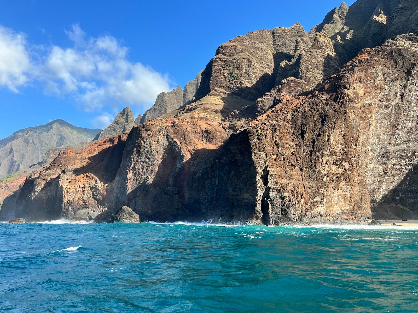 Holo Holo Charters in Eleele, Kaua‘i