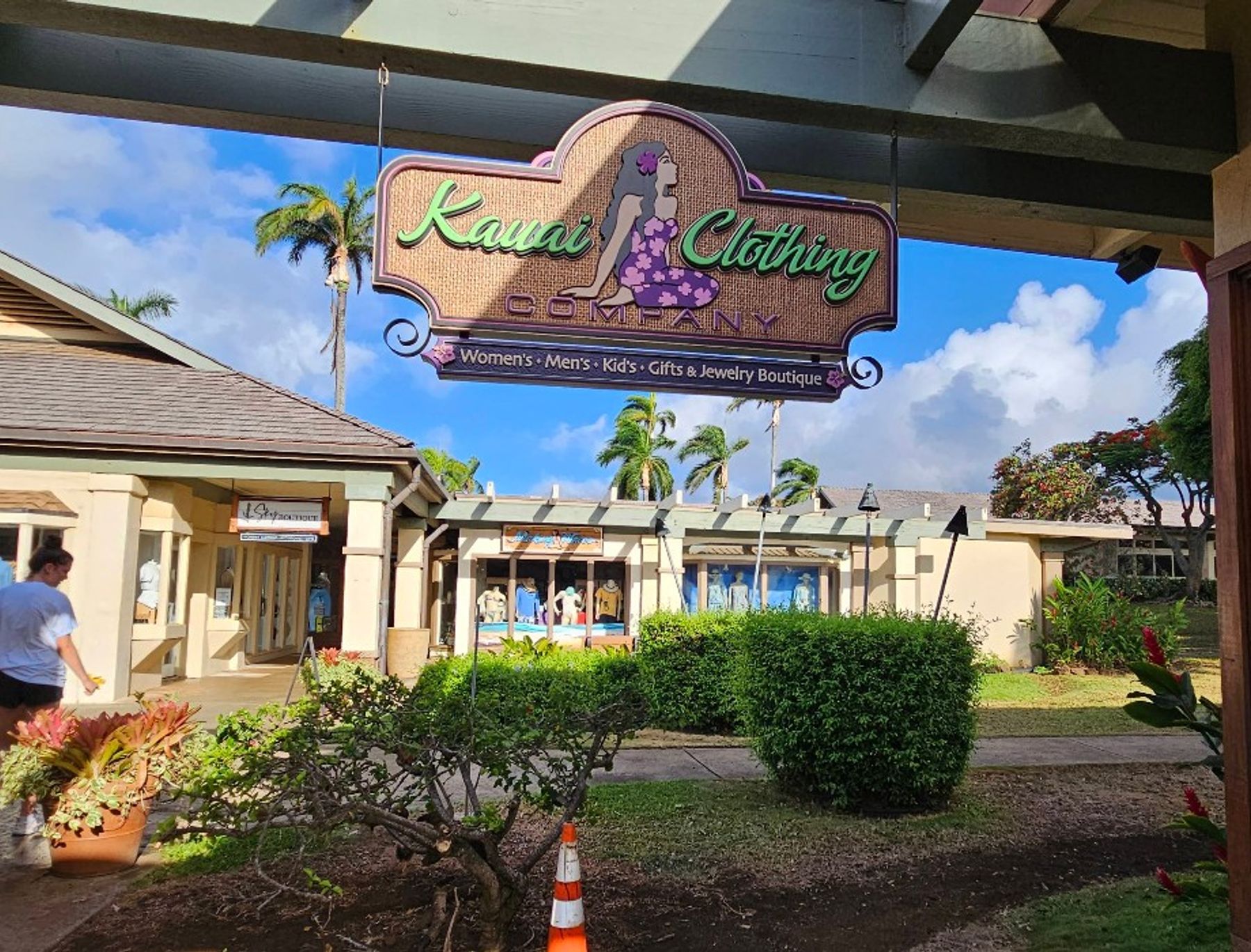 Poipu Shopping Village in Poʻipū, Kaua‘i photo 2