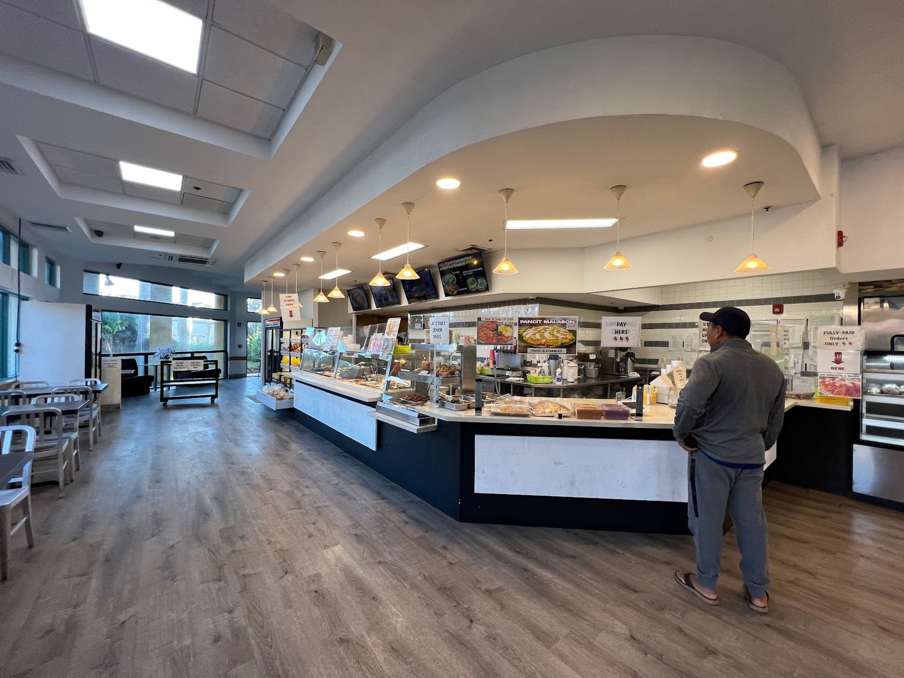 Photo 1 of Golden Coin Bake Shop in Waipahu & Kunia, Oahu