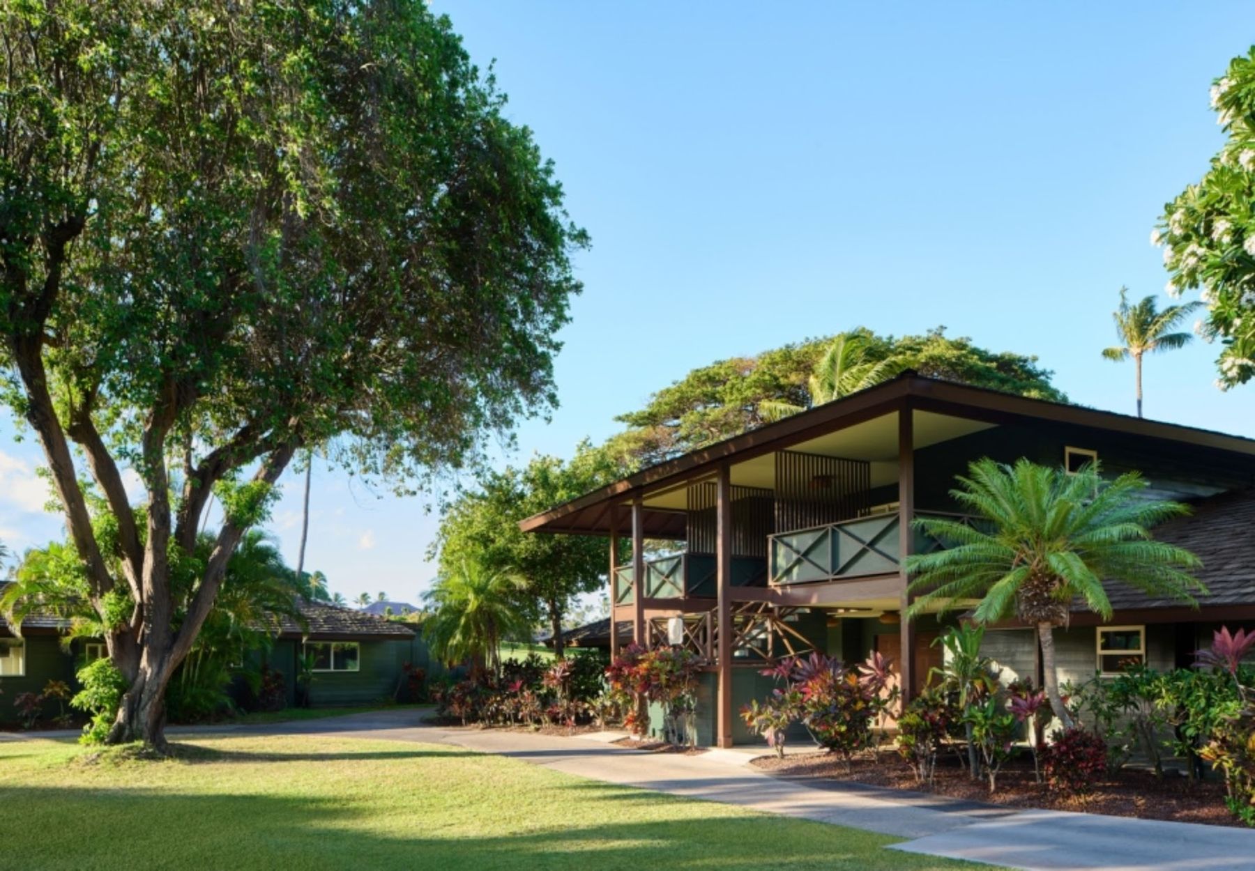 Photo 8 of Royal Lahaina Resort & Bungalows in Kāʻanapali, Maui