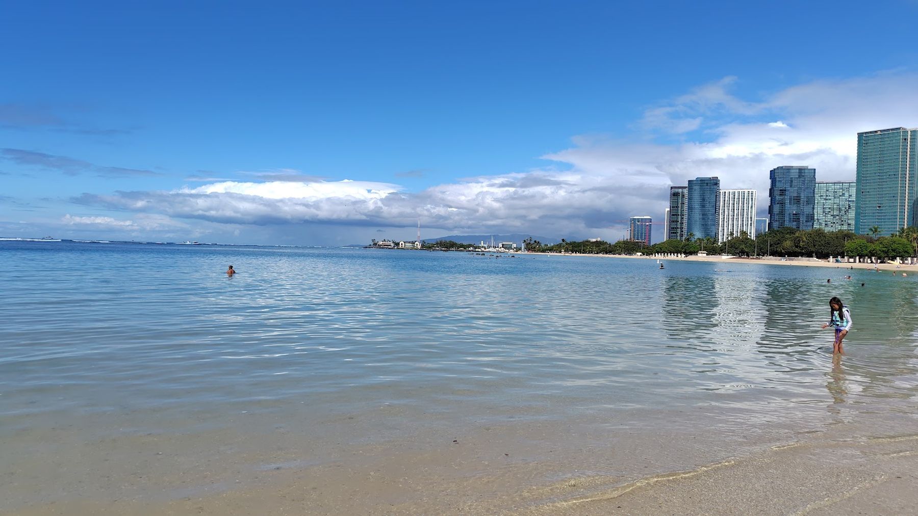 Photo 4 of Ala Moana Beach in Ala Moana & Mōʻiliʻili, Oahu