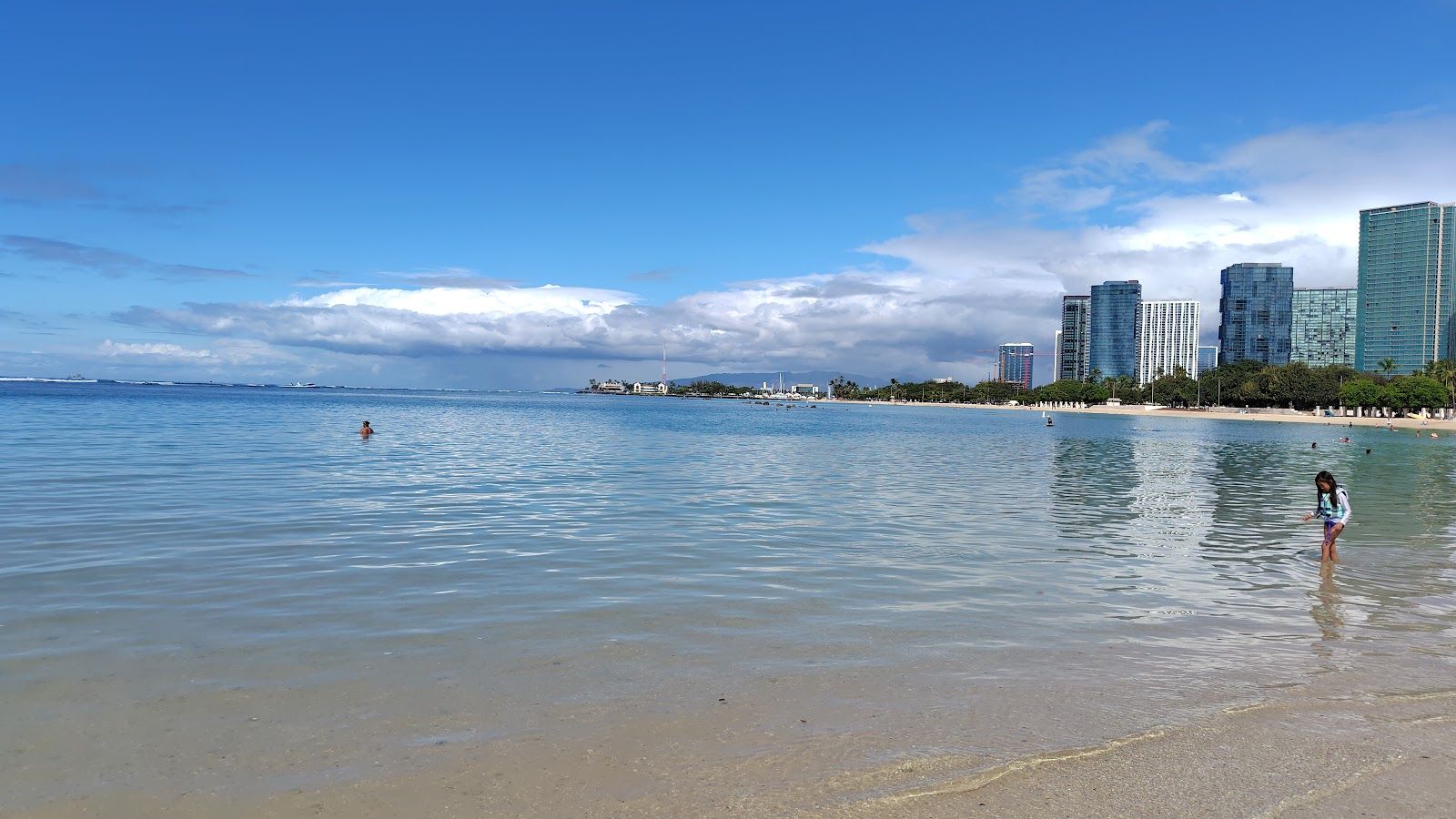 Photo 4 of Ala Moana Beach in Ala Moana & Mōʻiliʻili, Oahu