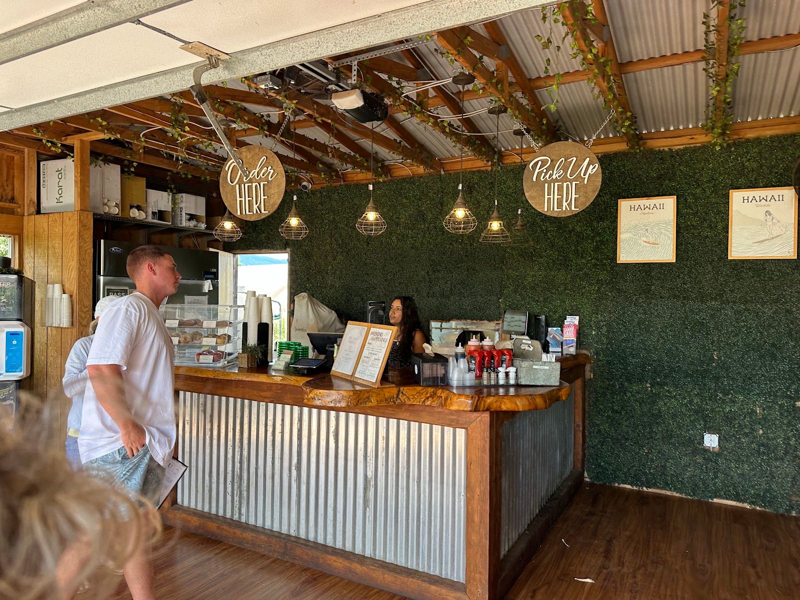 Photo 6 of Farm To Barn Cafe & Juicery in Haleʻiwa, Oahu