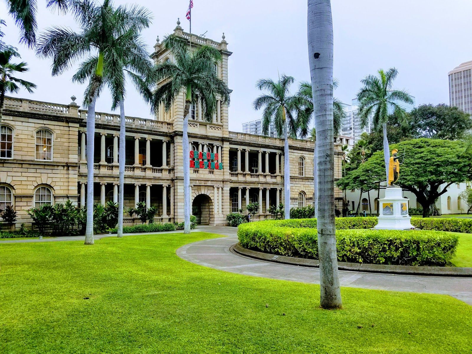 Photo 2 of Iolani Palace in Downtown, Chinatown & Kakaʻako, Oahu