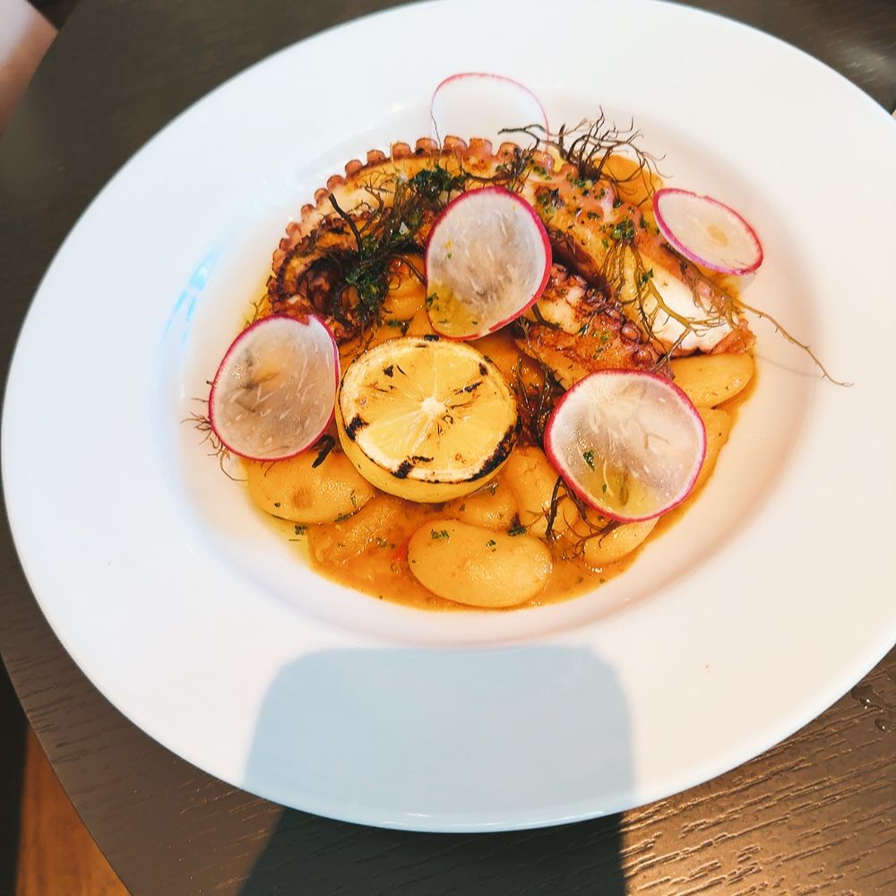 Photo 5 of SERA Restaurant & Bar in Ala Moana & Mōʻiliʻili, Oahu