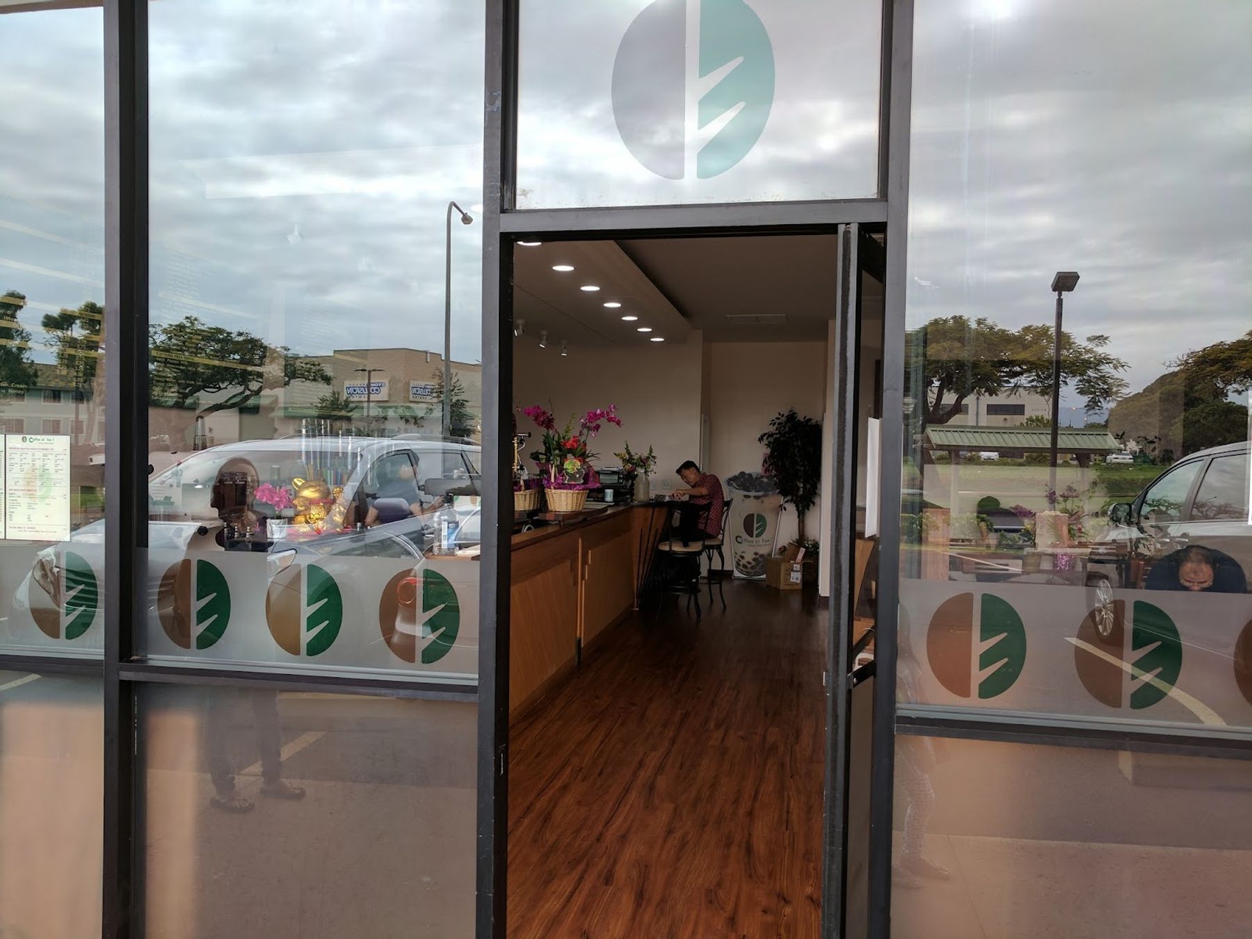 Photo 6 of Coffee Or Tea in Waipahu & Kunia, Oahu