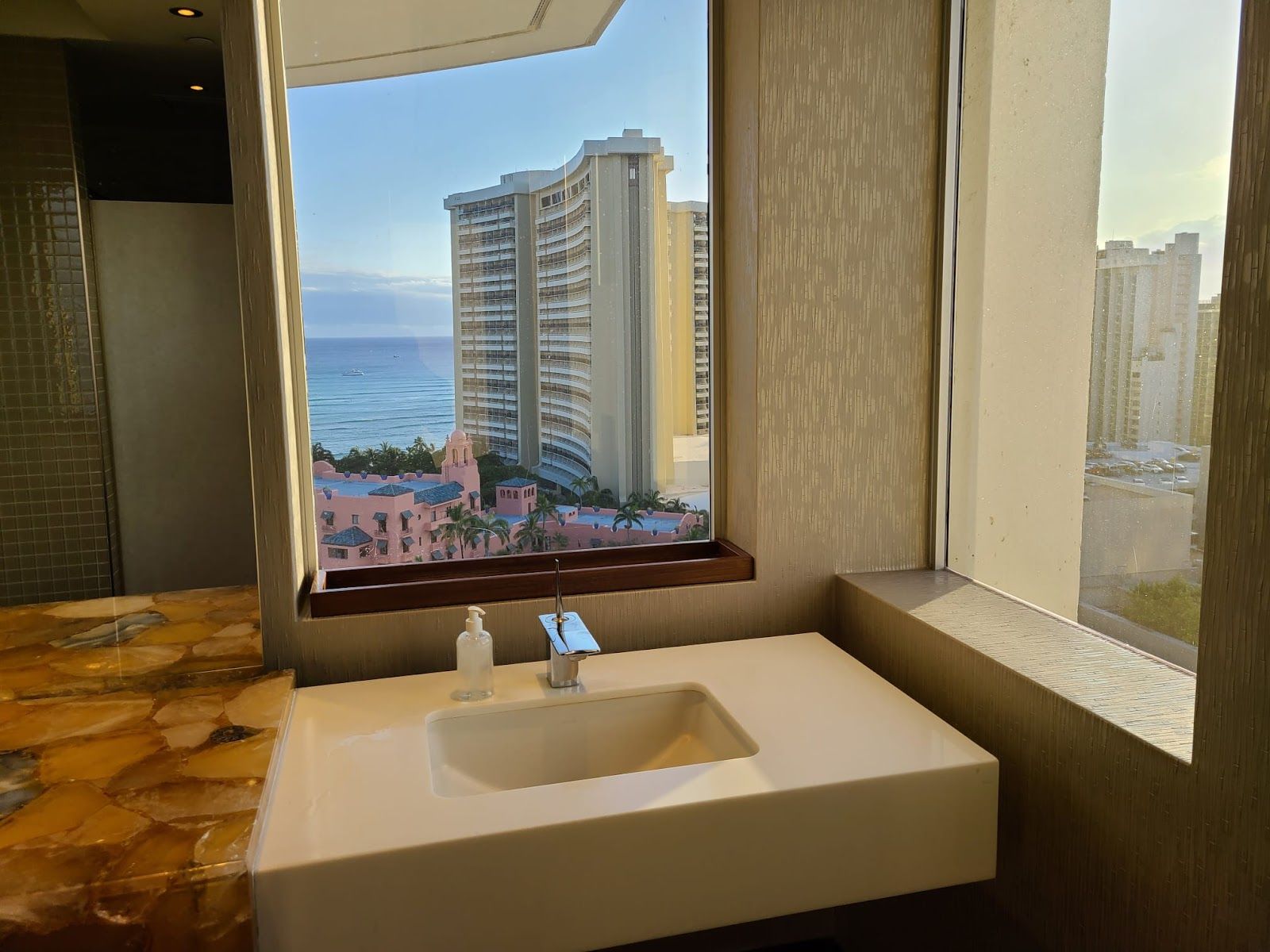 Photo 4 of Sheraton Waikiki Beach Resort in Waikīkī, Oahu