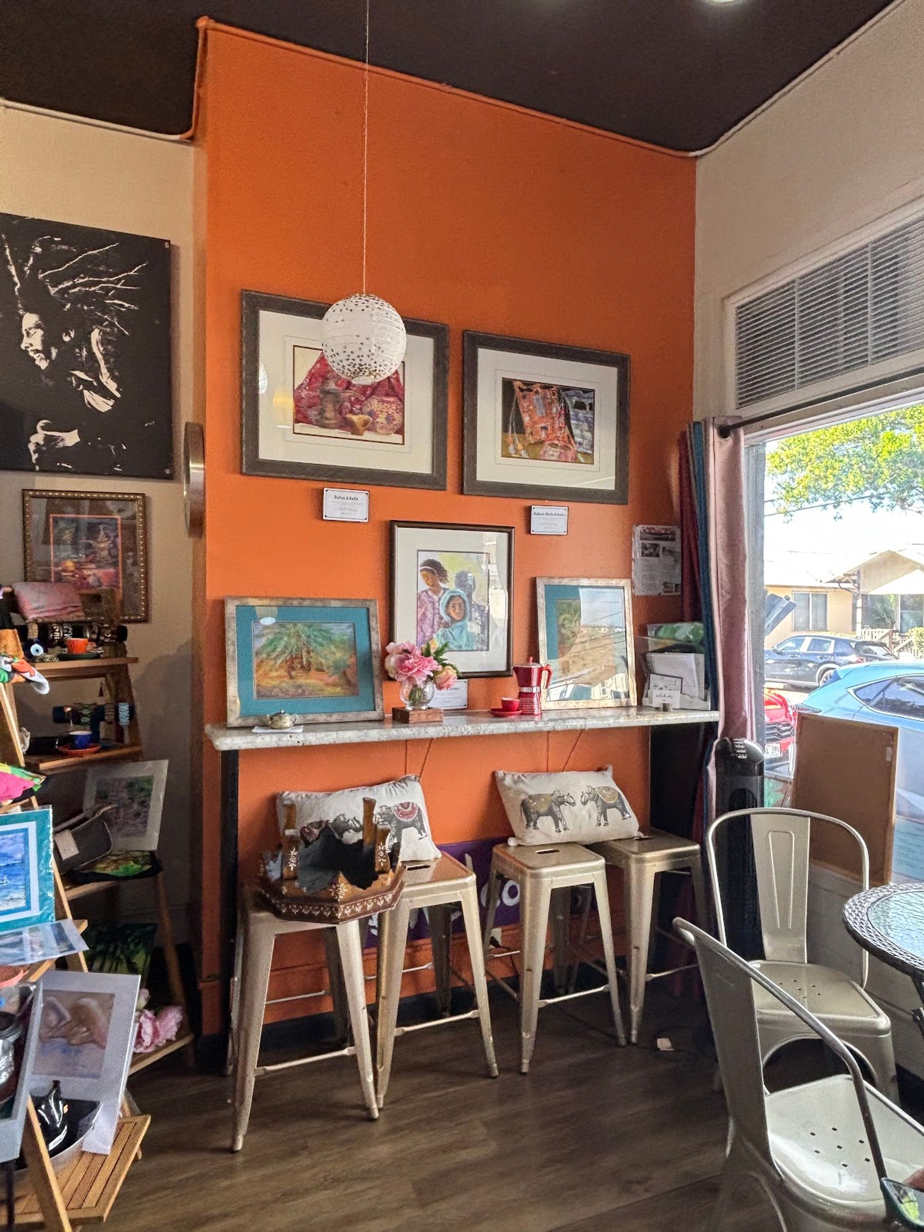 Photo 4 of Mirage Art & Coffee in Kaimukī & Pālolo, Oahu