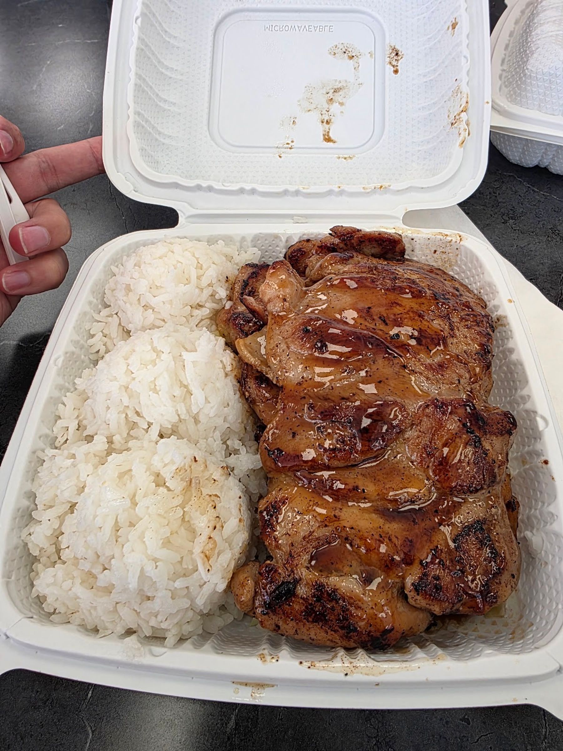Photo 6 of Koolau Drive Inn in Kāneʻohe, Oahu