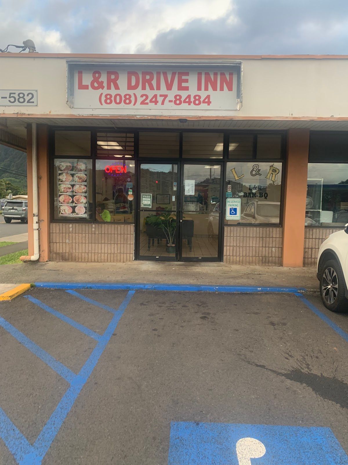 Photo 7 of L & R Drive Inn in Kāneʻohe, Oahu