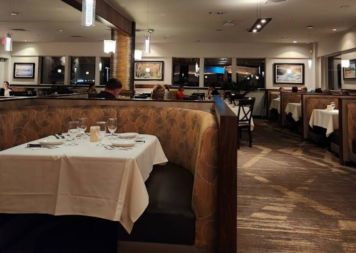 Table at Poʻipū restaurant in Poʻipū, Kaua‘i