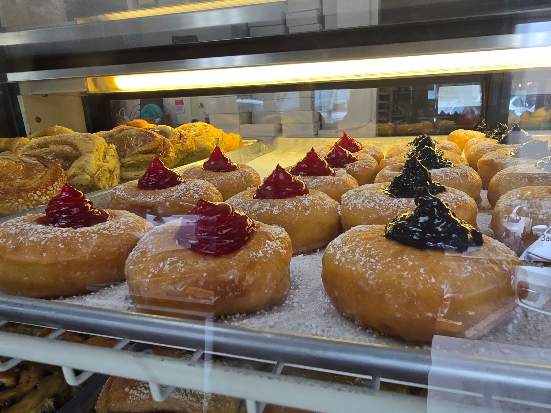 Photo 4 of Kamehameha Bakery Inc in Downtown, Chinatown & Kakaʻako, Oahu