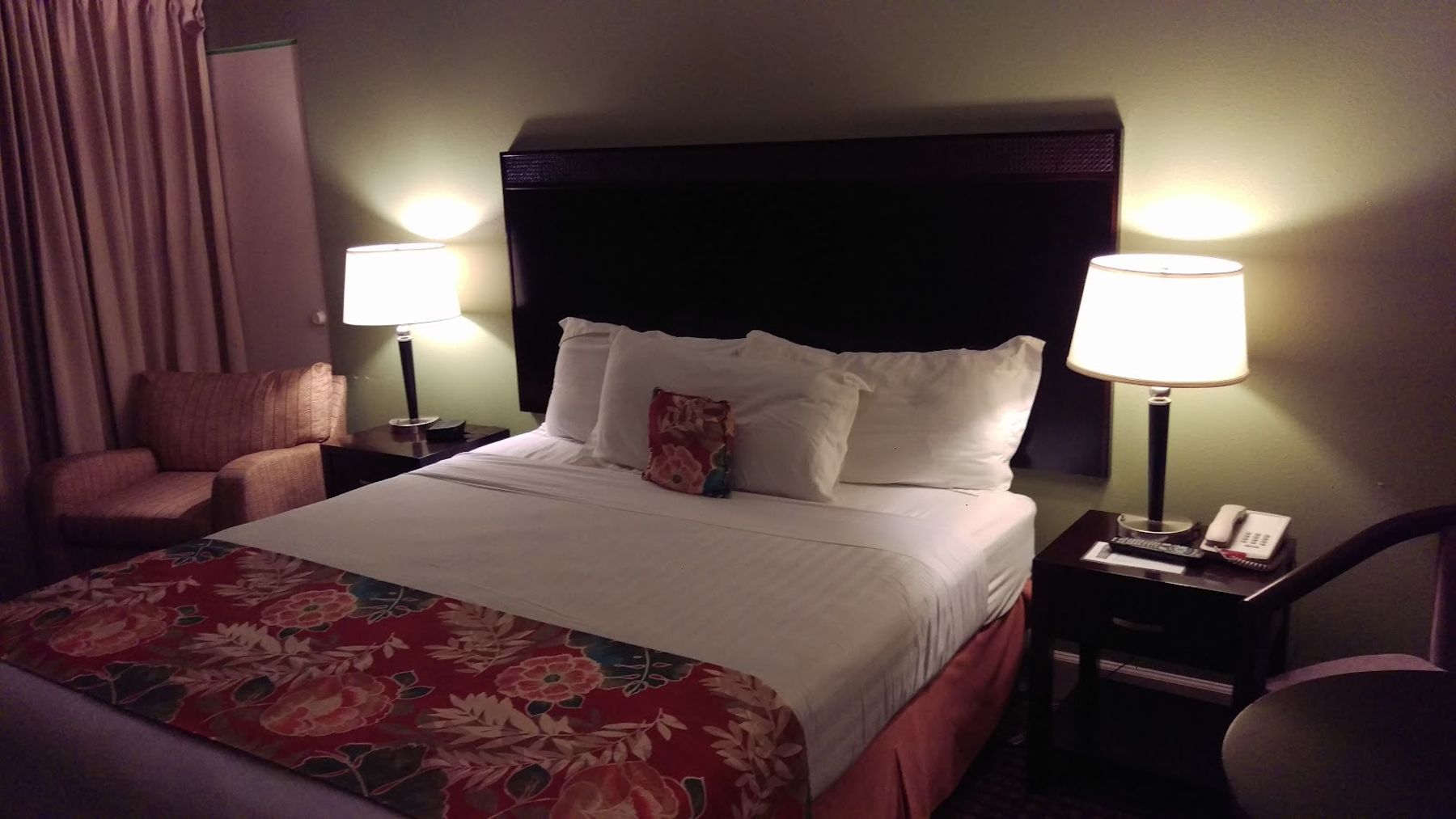 Photo 2 of Uncle Billy's Kona Bay Hotel in Kailua-Kona, Big-island