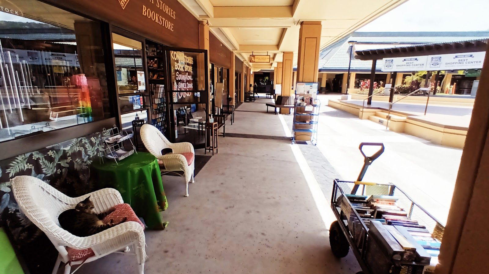 Photo 3 of Keauhou Shopping Center in Kailua-Kona, Big Island