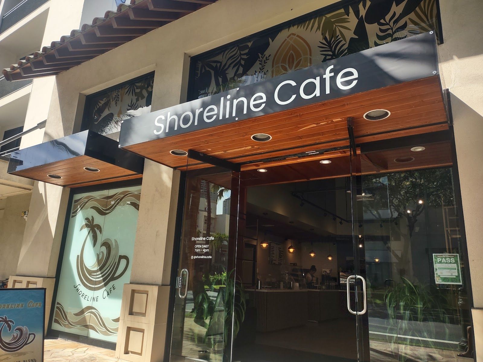 Photo 9 of Shoreline Cafe in Waikīkī, Oahu