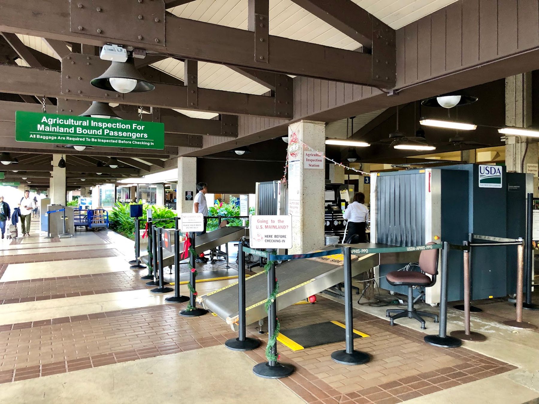 Lihue Airport (LIH) in Lihue, Kaua‘i photo 2