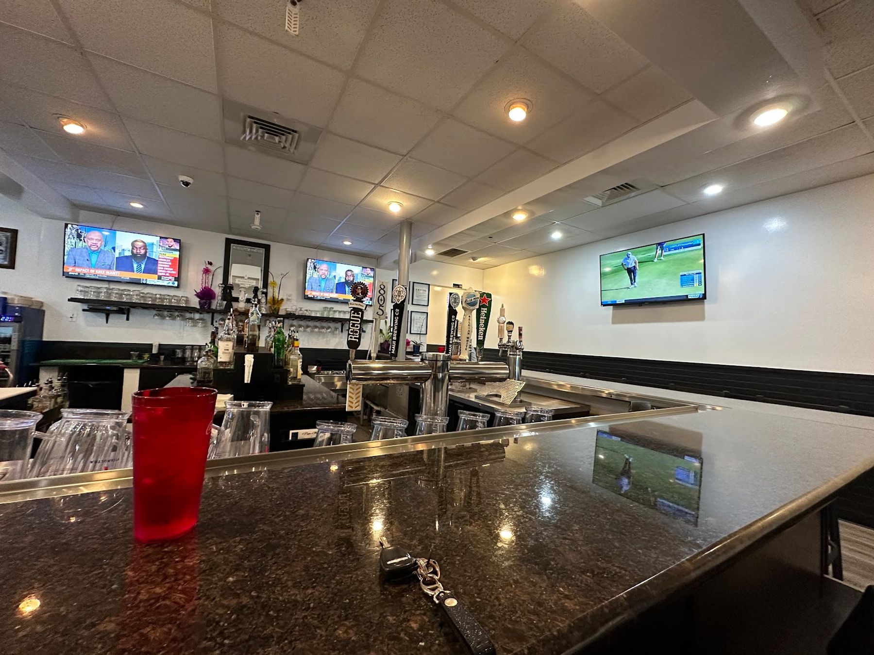 Photo 5 of East Side Bar & Grill in Kāneʻohe, Oahu