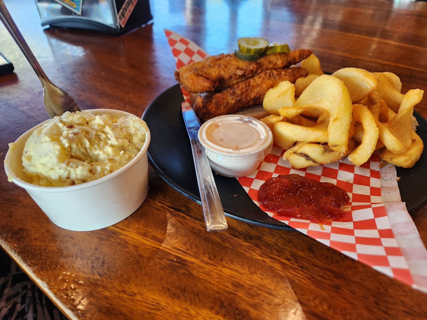 Photo 7 of Willie's Hot Chicken in Kailua-Kona, Big Island