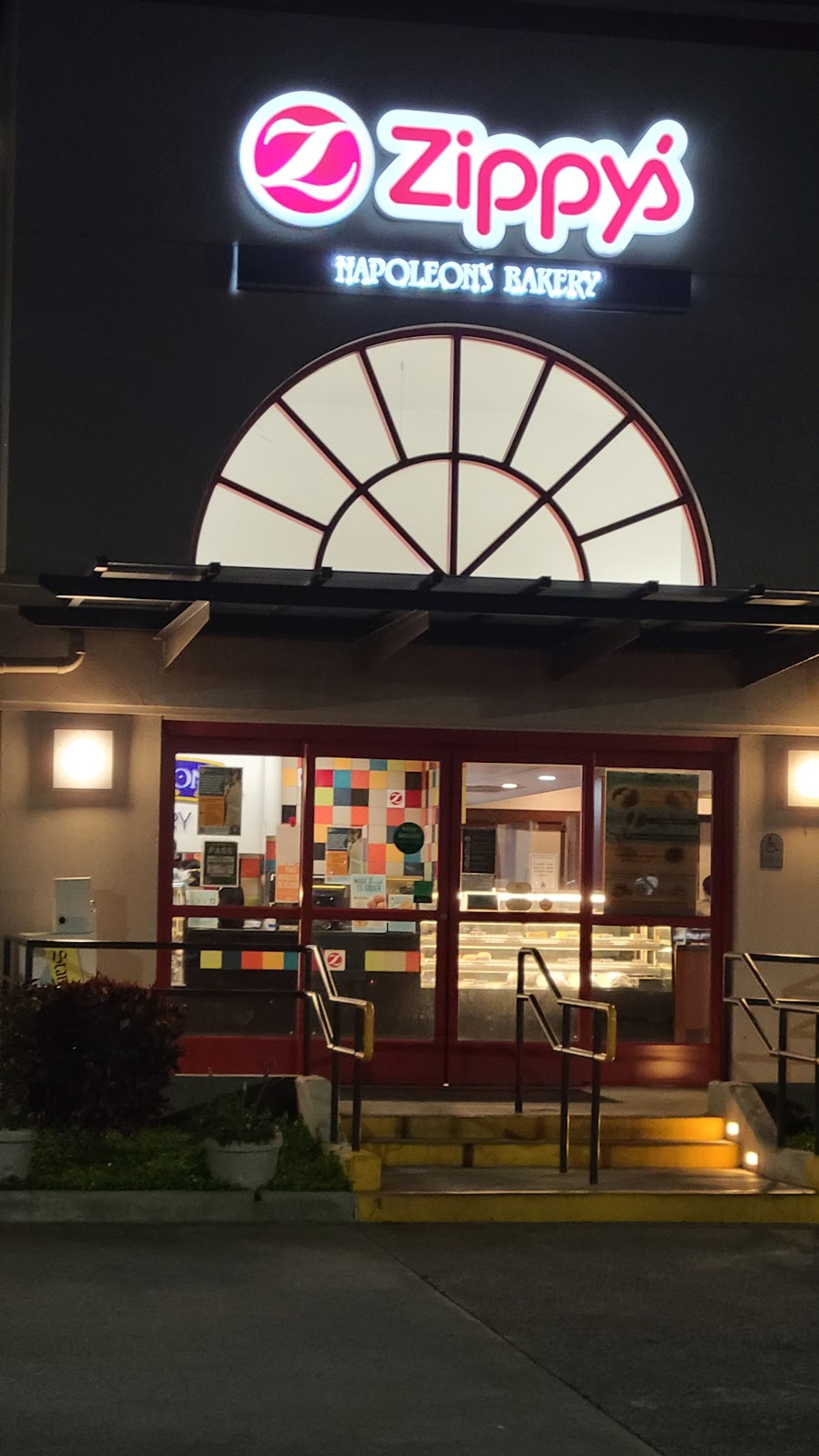 Photo 6 of Zippy's Waiau in Pearl City, Oahu