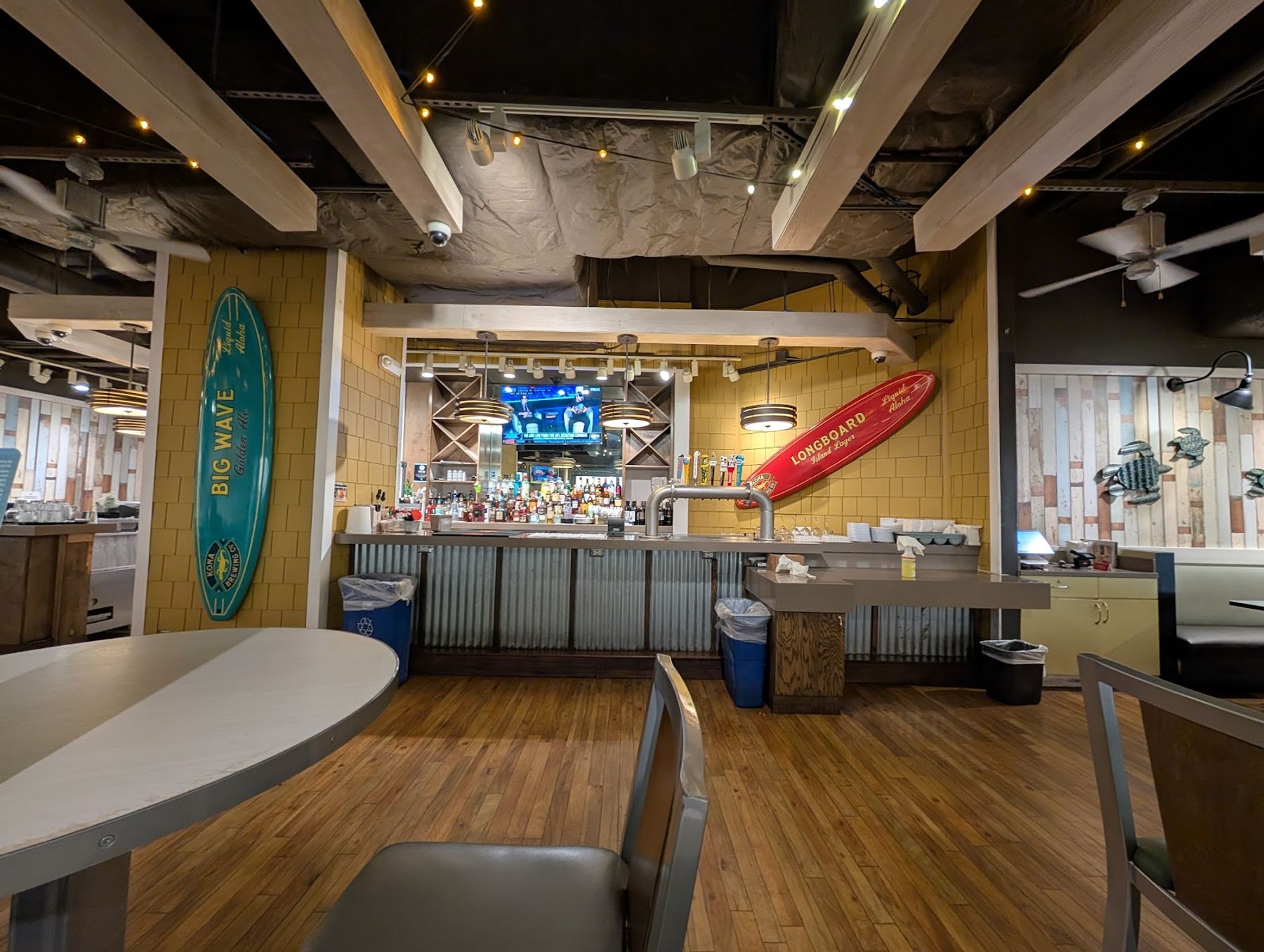 Photo 3 of Stinger Rays Tropical Bar and Grill in Pearl Harbor & ʻAiea, Oahu