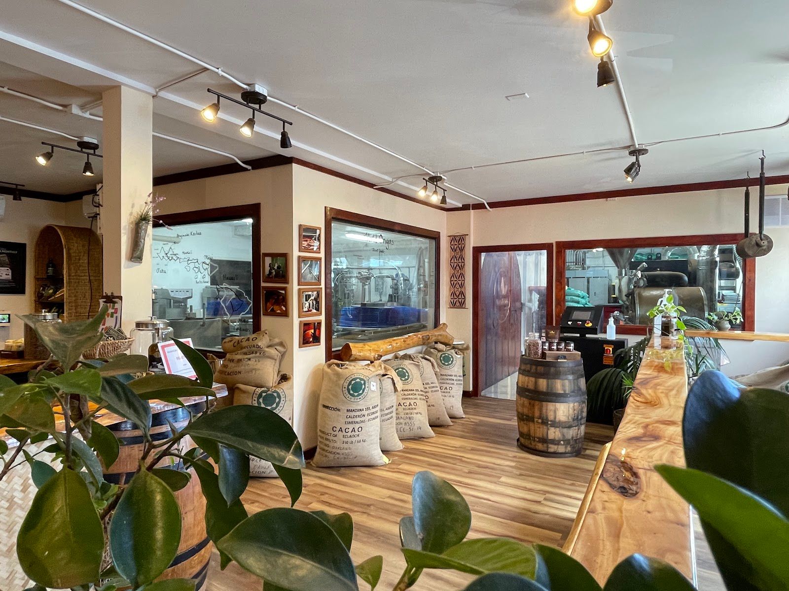 Photo 3 of Mānoa Chocolate & Wine Bar in Kailua & Lanikai, Oahu