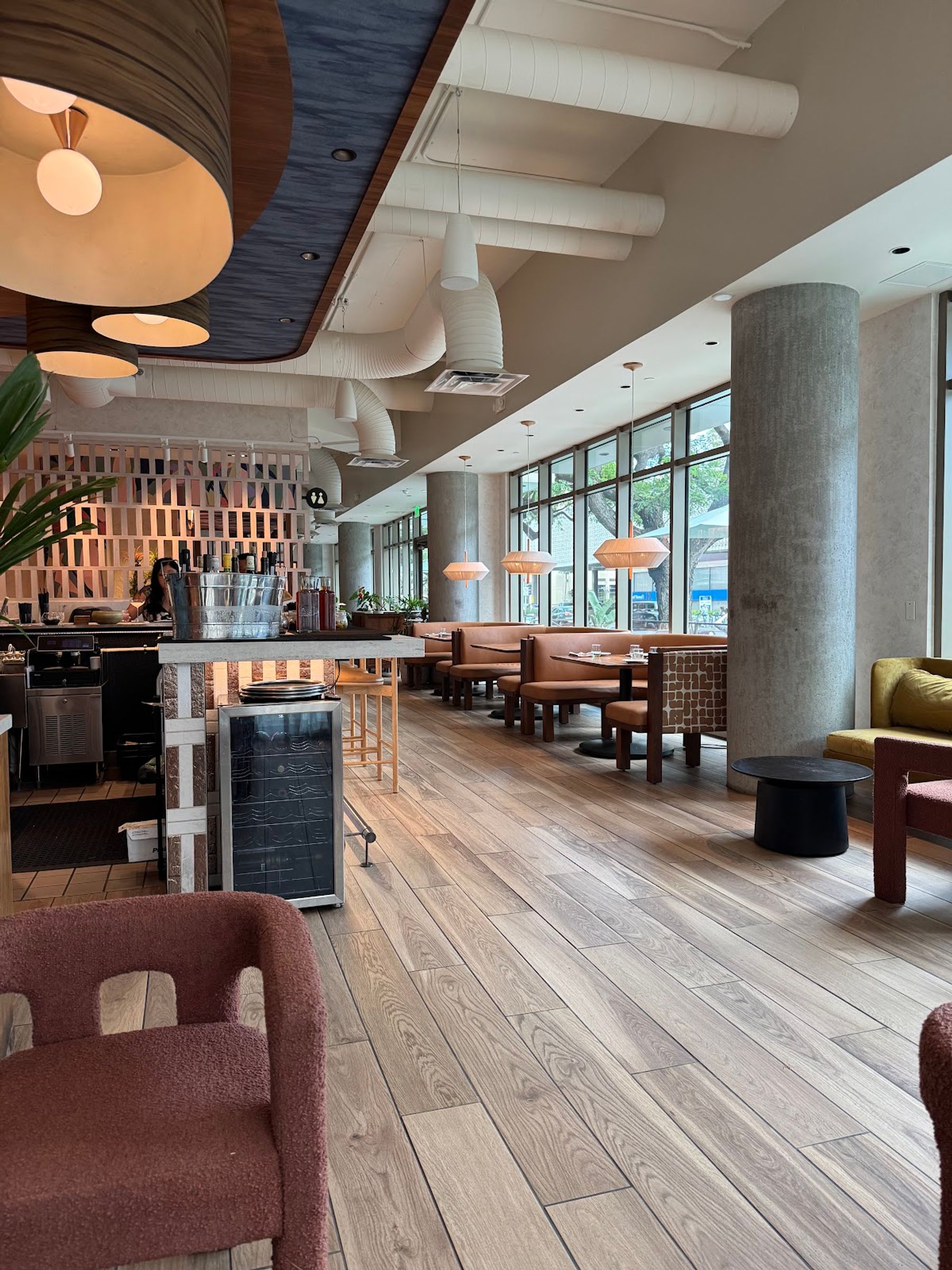Photo 7 of SERA Restaurant & Bar in Ala Moana & Mōʻiliʻili, Oahu