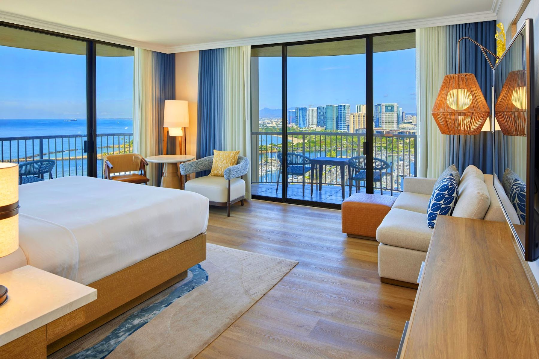 Photo 2 of Hilton Hawaiian Village Waikiki Beach Resort in Waikīkī, Oahu