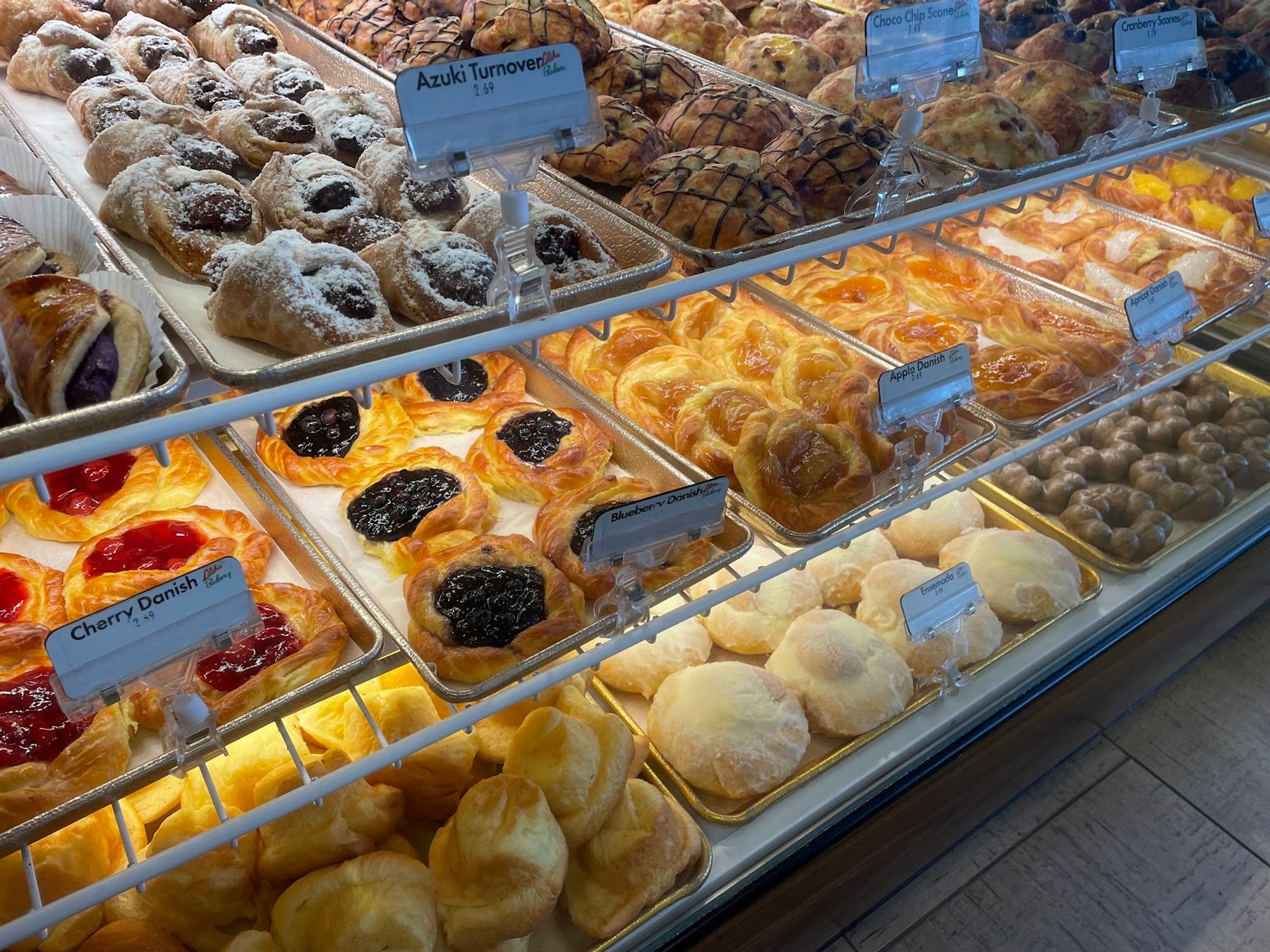 Photo 7 of Liliha Bakery Pearl Highlands in Pearl City, Oahu
