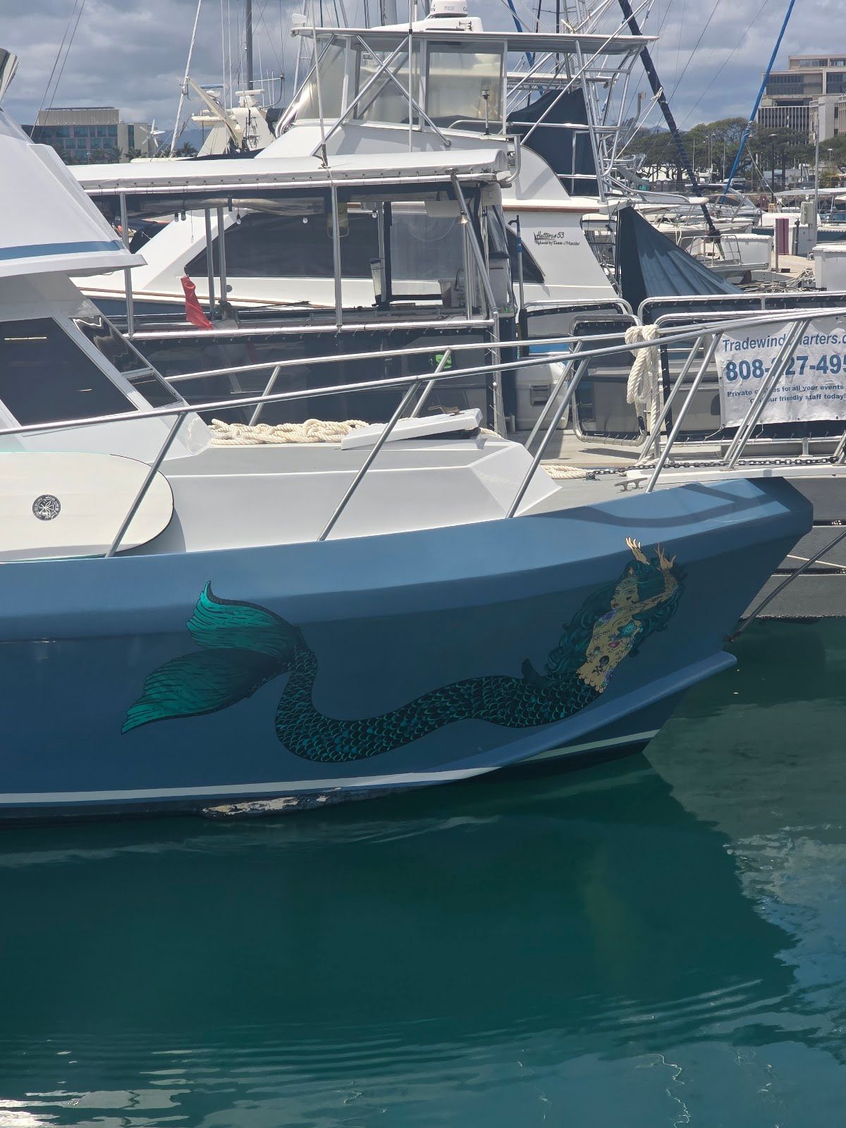 Photo 4 of Charter Oahu in Ala Moana & Mōʻiliʻili, Oahu