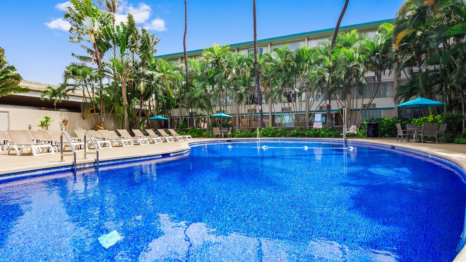 Photo 3 of Airport Honolulu Hotel, Trademark Collection by Wyndham in Pearl Harbor & ʻAiea, Oahu