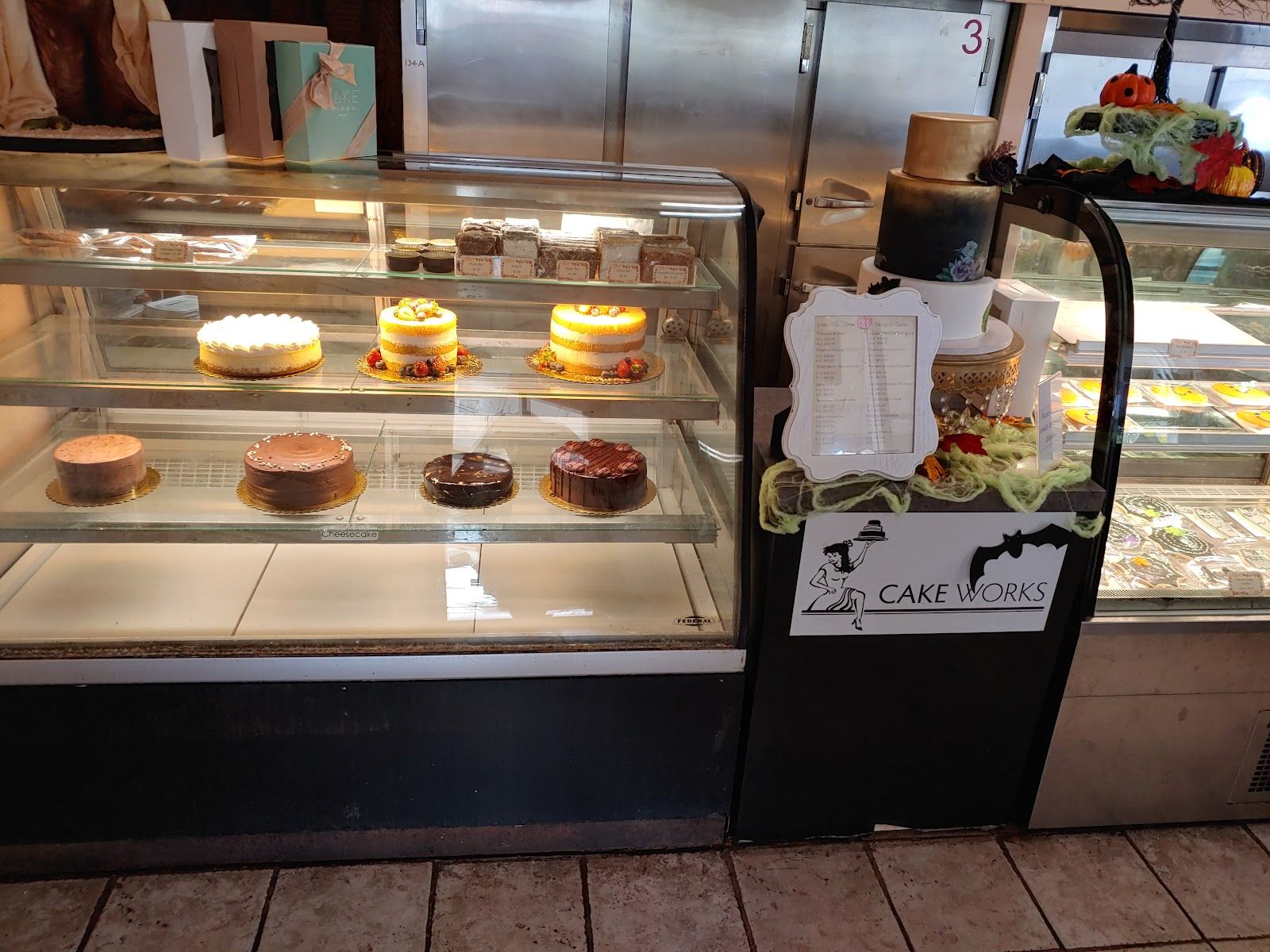 Photo 9 of Cake Works in Ala Moana & Mōʻiliʻili, Oahu