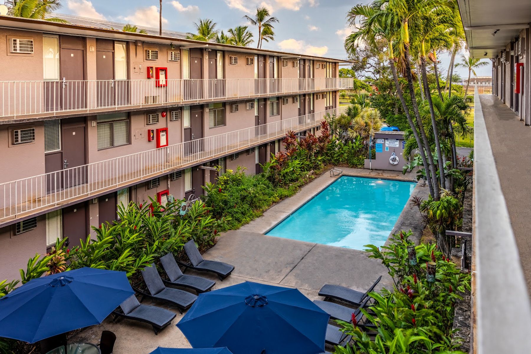 Photo 3 of Pacific Marina Inn in Pearl Harbor & ʻAiea, Oahu