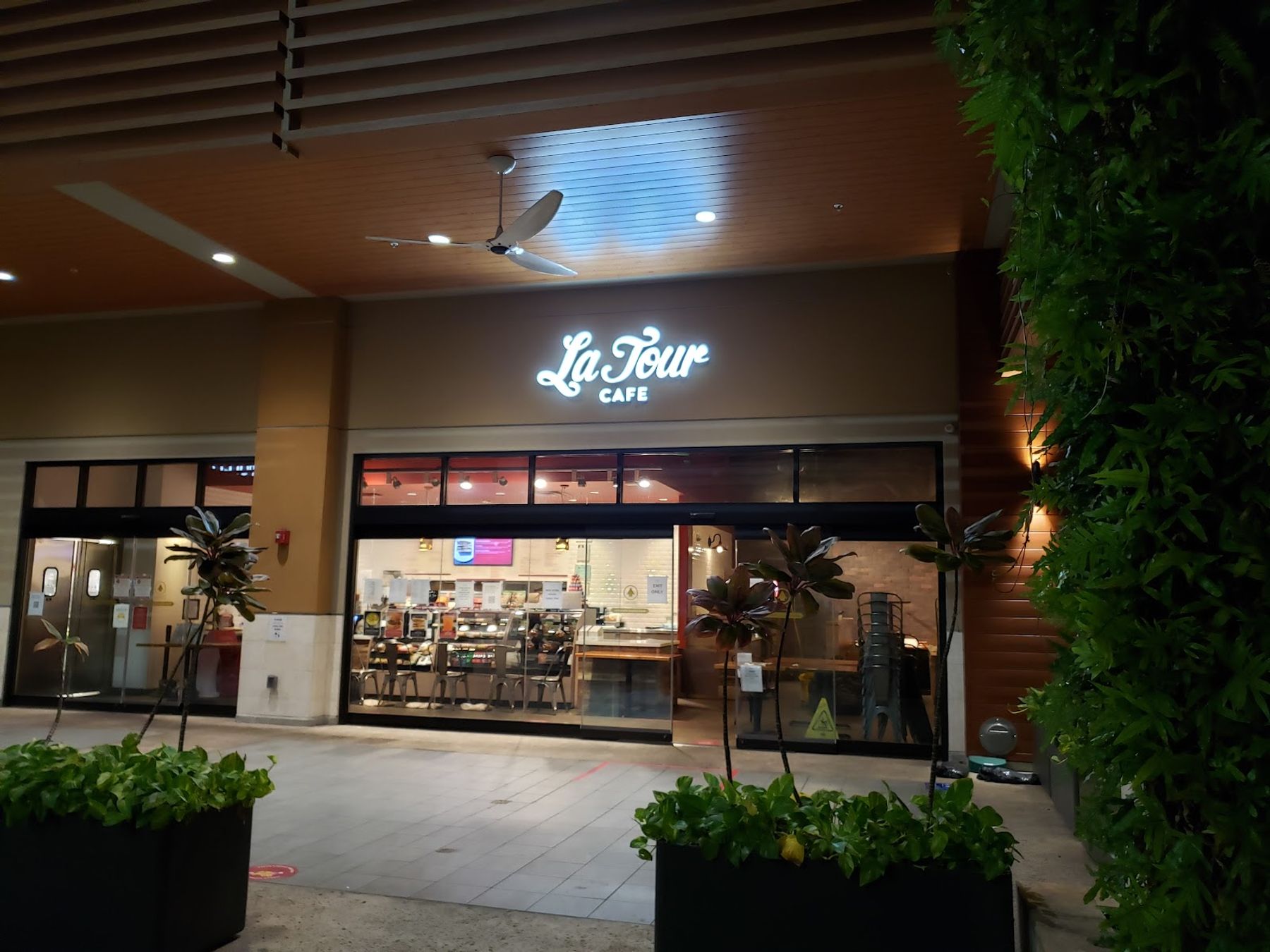 Photo 1 of La Tour Cafe Kapolei in Kapolei & Makakilo, Oahu