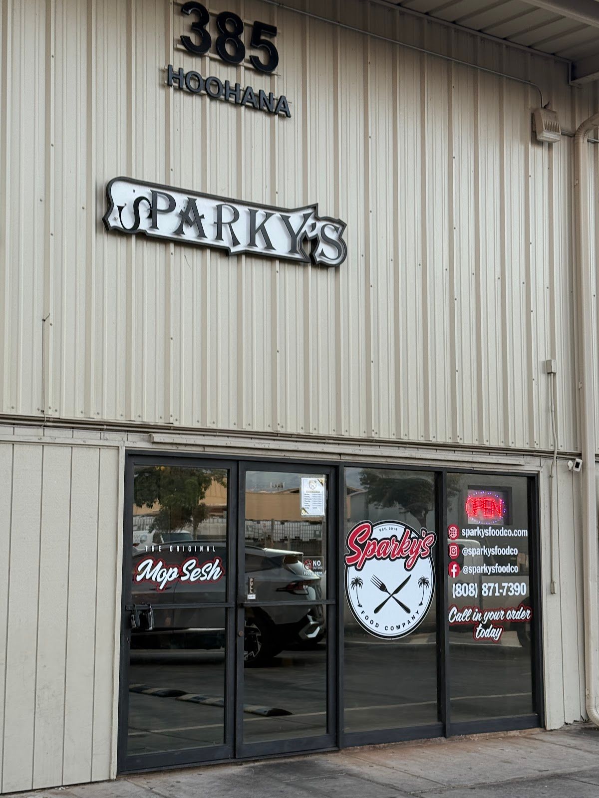 Photo 10 of Sparky's Food Company - Restaurant in Kahului, Maui