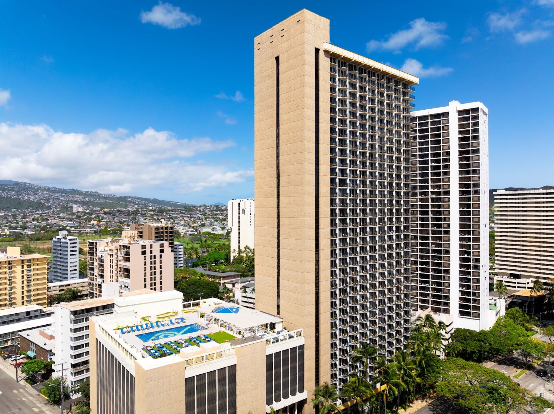 Photo 1 of Hilton Waikiki Beach Resort & Spa in Waikīkī, Oahu