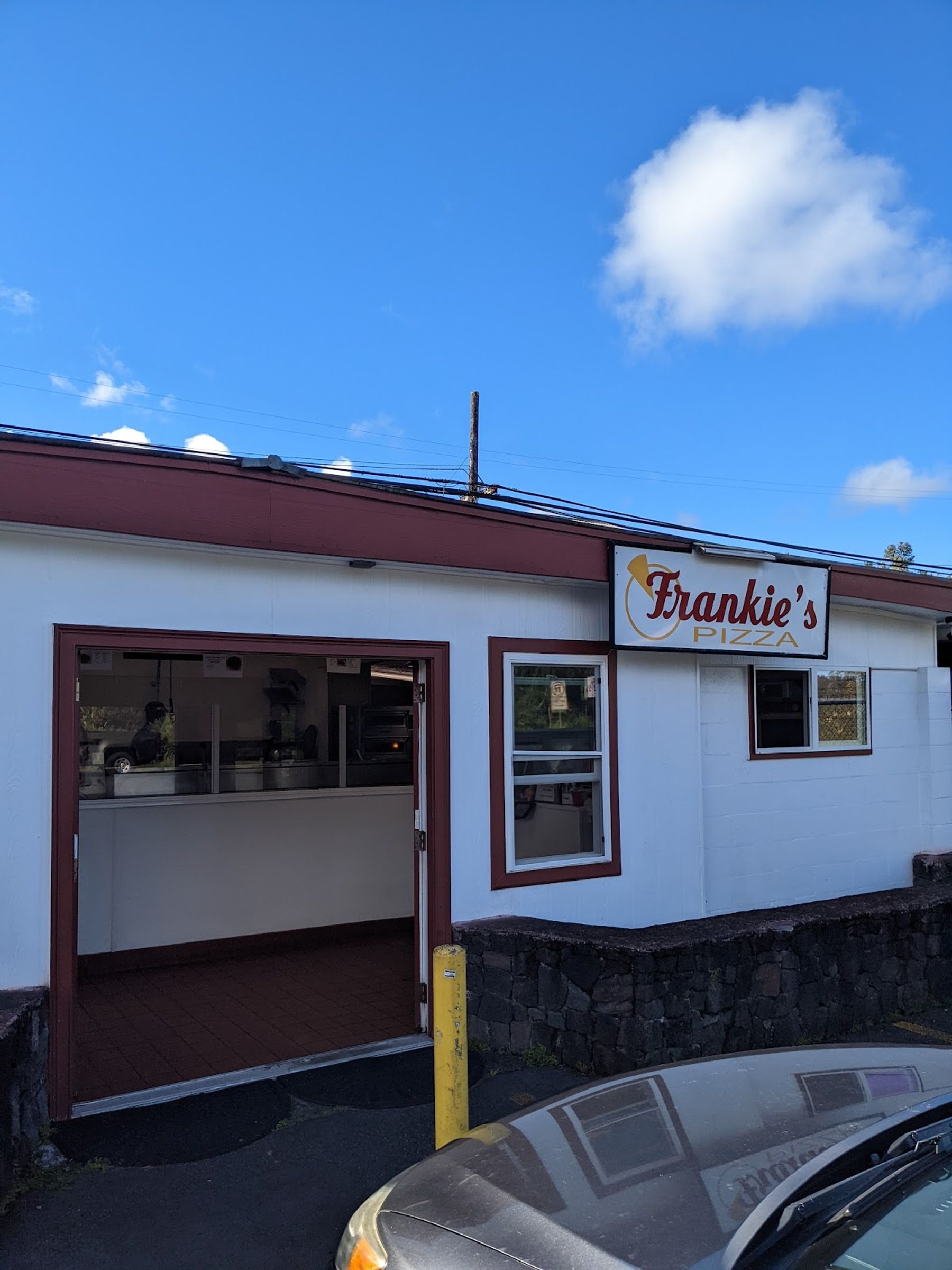 Photo 2 of Frankie's Pizza in Mountain View, Big Island