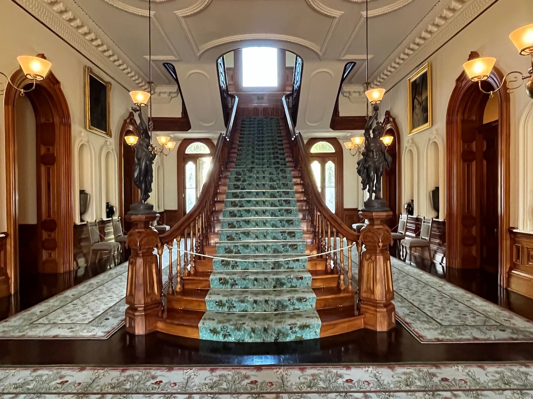 Photo 4 of Iolani Palace in Downtown, Chinatown & Kakaʻako, Oahu
