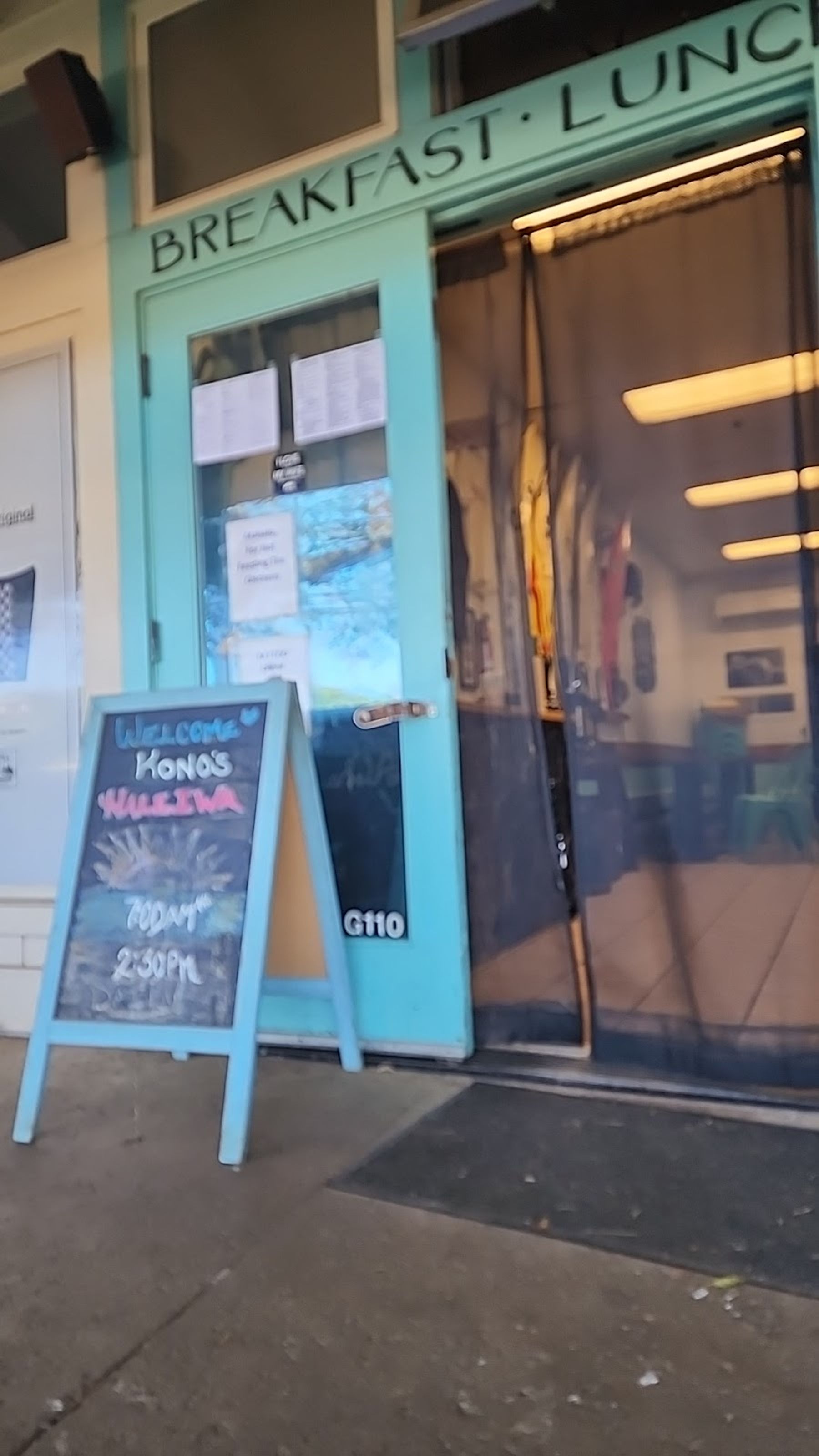 Photo 10 of Kono's Northshore - Haleiwa in Haleʻiwa, Oahu
