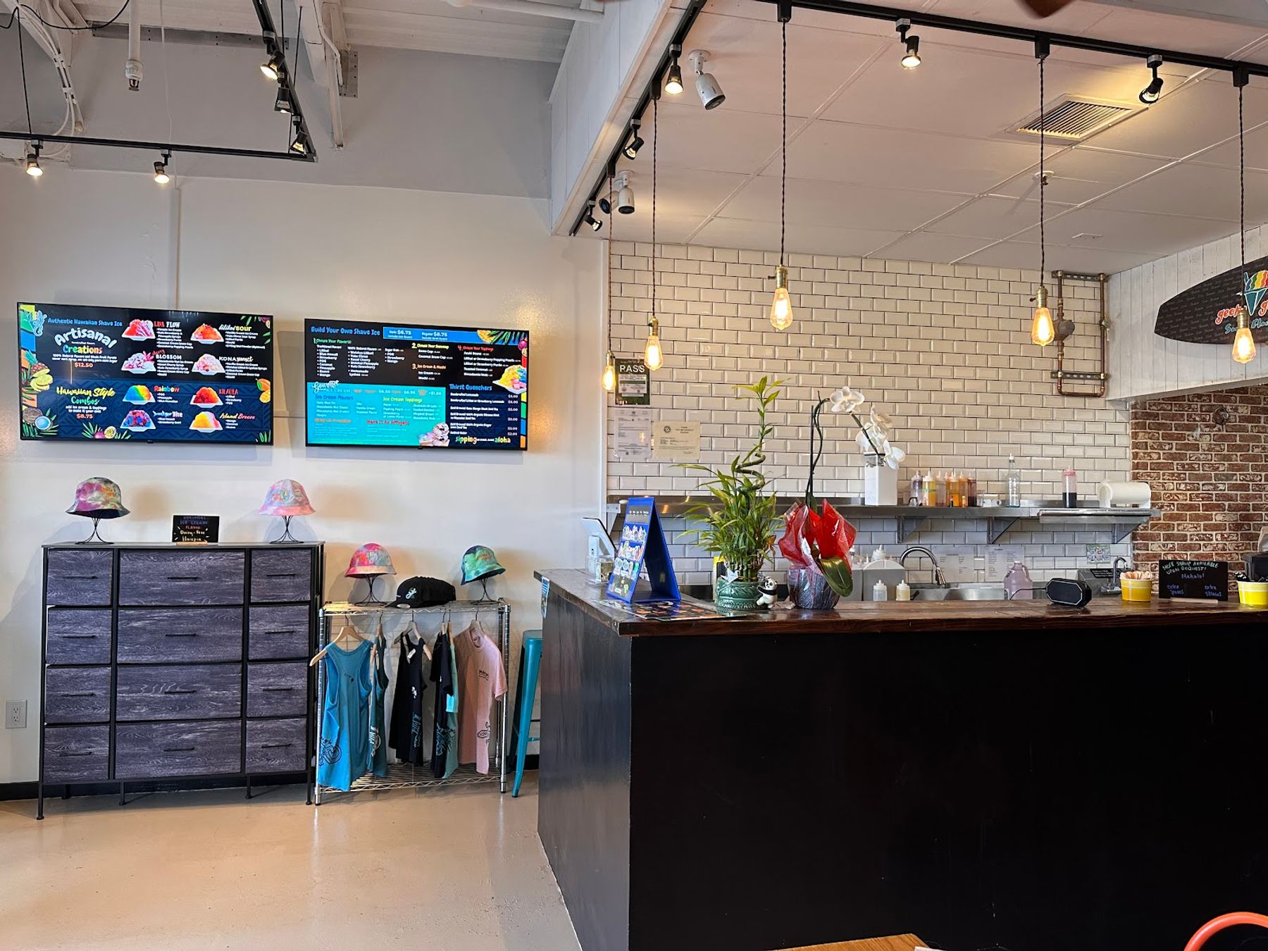 Photo 6 of Gecko Girlz Shave Ice and Ice Cream Shop - Waikiki, Hawaii in Diamond Head & Kapahulu, Oahu