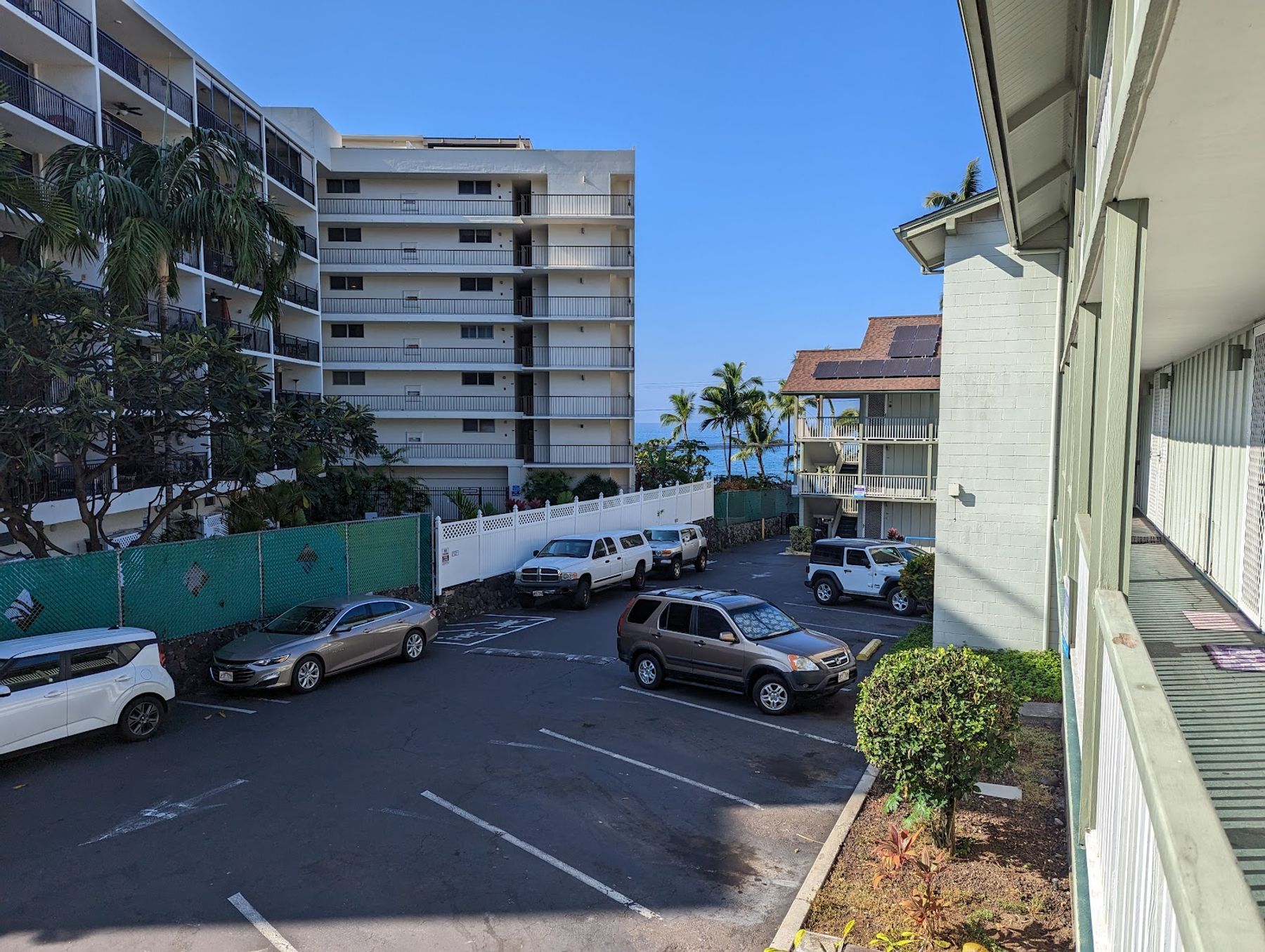 Photo 1 of Kona Islander Inn Hotel in Kailua-Kona, Big-island