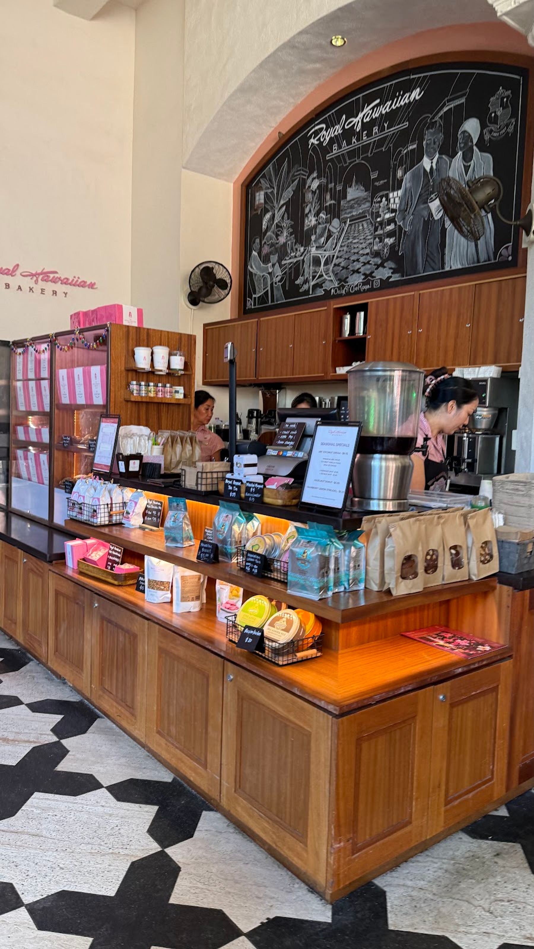 Photo 8 of Royal Hawaiian Bakery in Waikīkī, Oahu