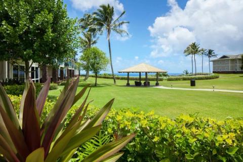 Manicured grounds of Westin Princeville Villas with ocean views and tropical landscaping
