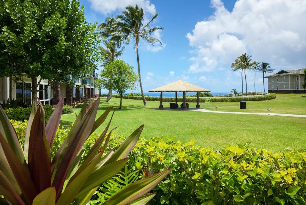 Manicured grounds of Westin Princeville Villas with ocean views and tropical landscaping