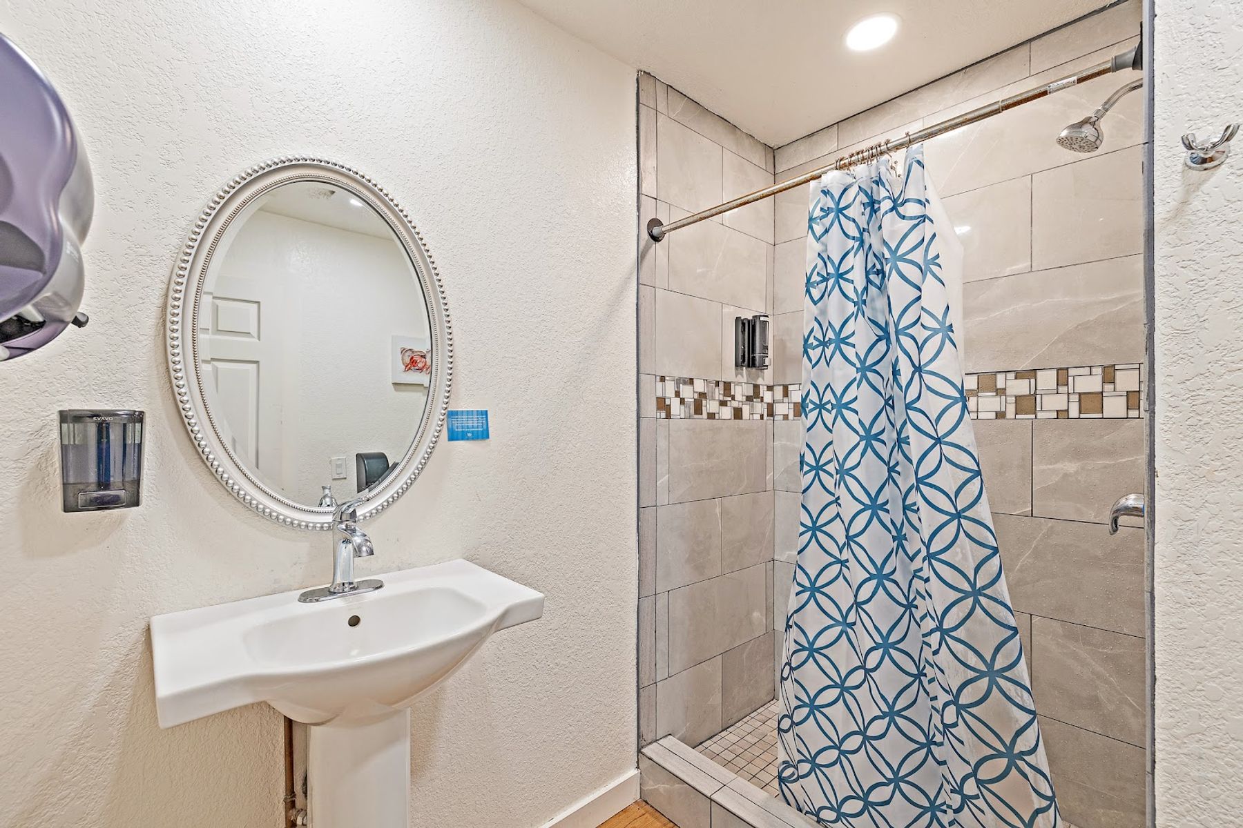 Photo 6 of Howzit Hostels in Wailuku, Maui